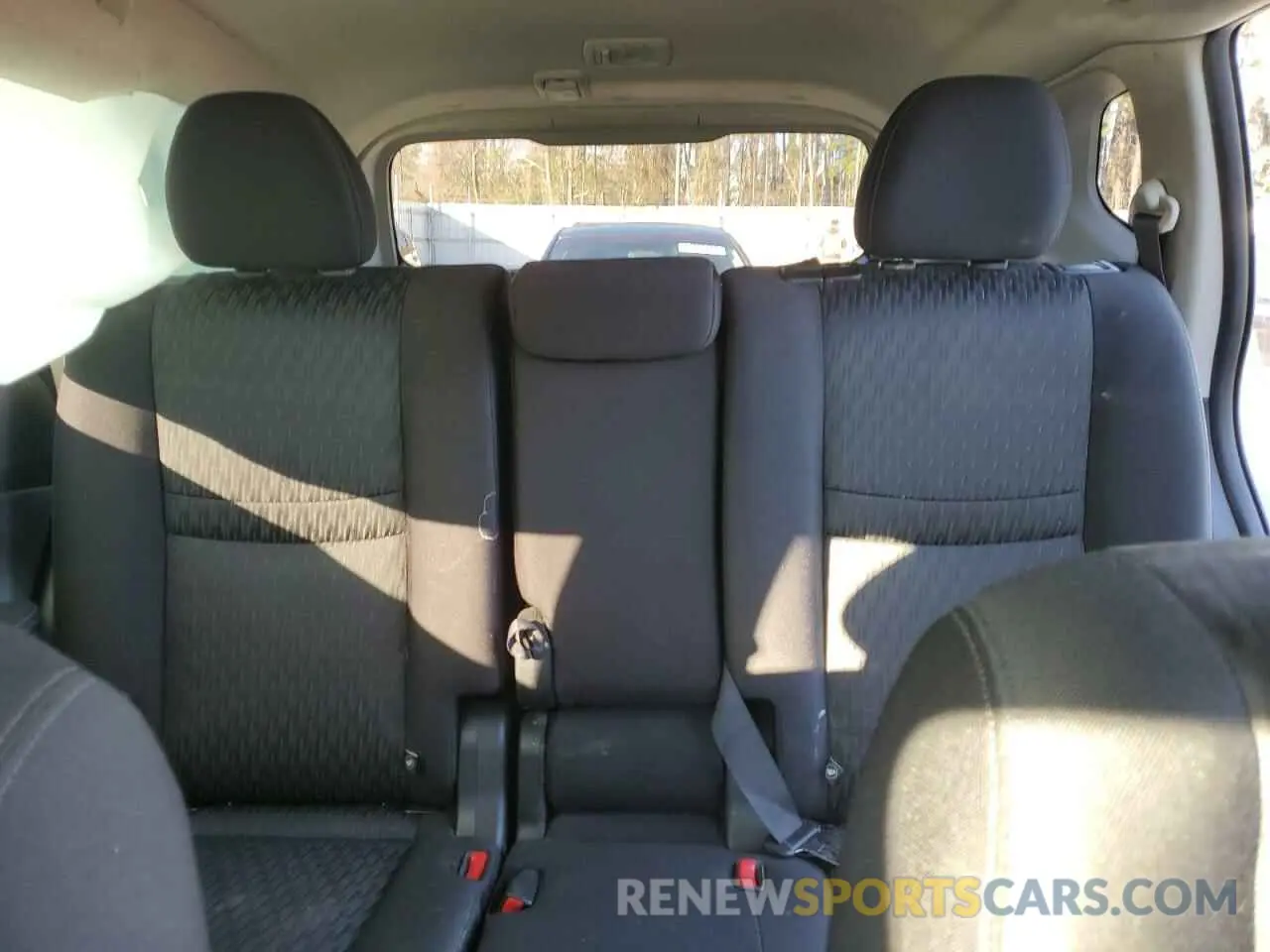 10 fotografías del automóvil dañado JN8AT2MT3KW501156 NISSAN ROGUE 2019