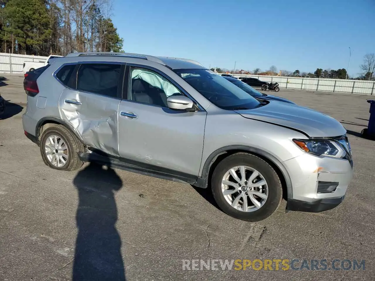 4 fotografías del automóvil dañado JN8AT2MT3KW501156 NISSAN ROGUE 2019