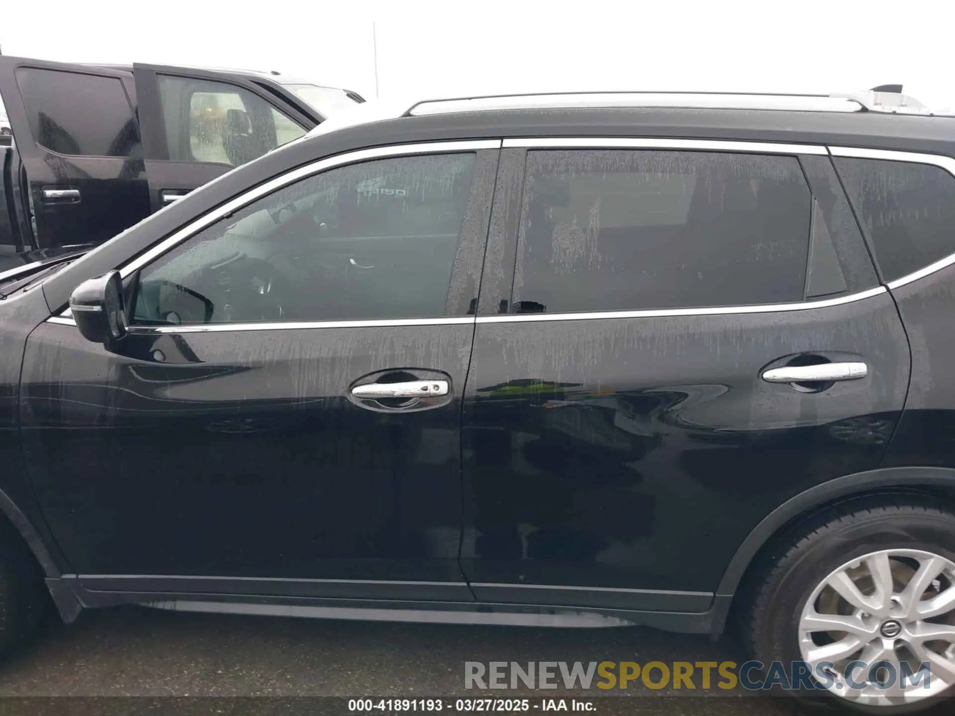 13 fotografías del automóvil dañado JN8AT2MT4KW254052 NISSAN ROGUE 2019