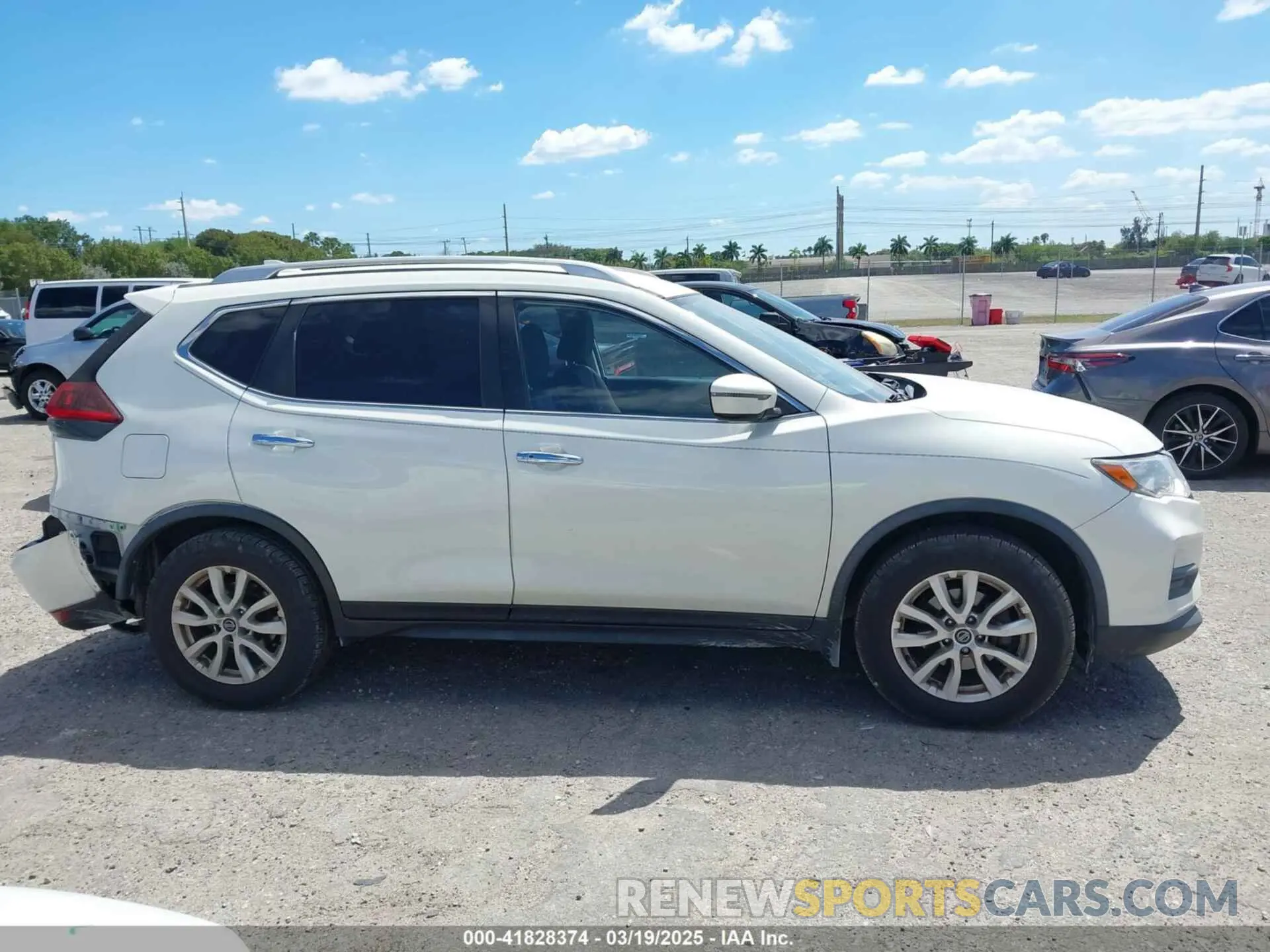 13 fotografías del automóvil dañado JN8AT2MT4KW261907 NISSAN ROGUE 2019