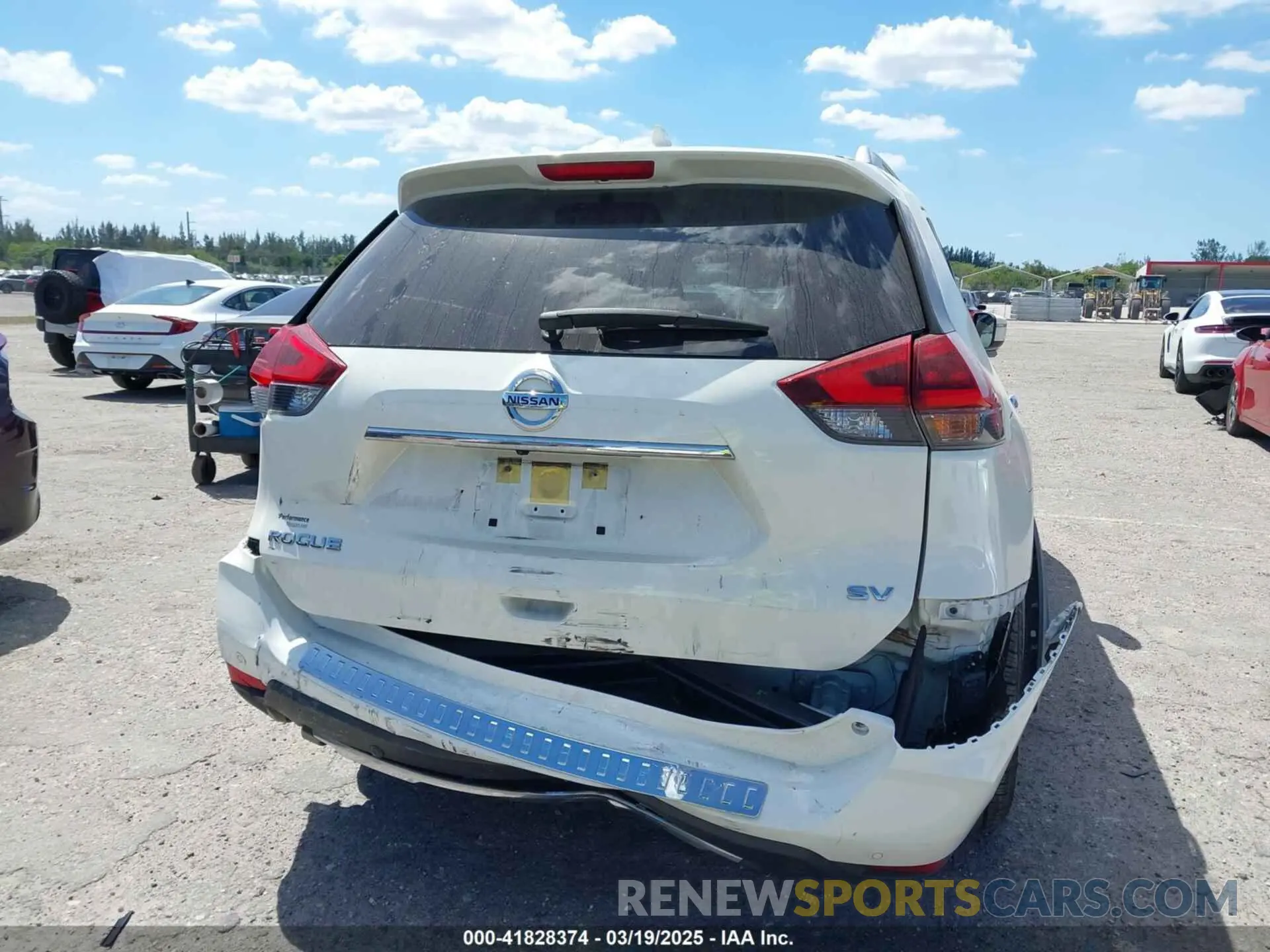 18 fotografías del automóvil dañado JN8AT2MT4KW261907 NISSAN ROGUE 2019