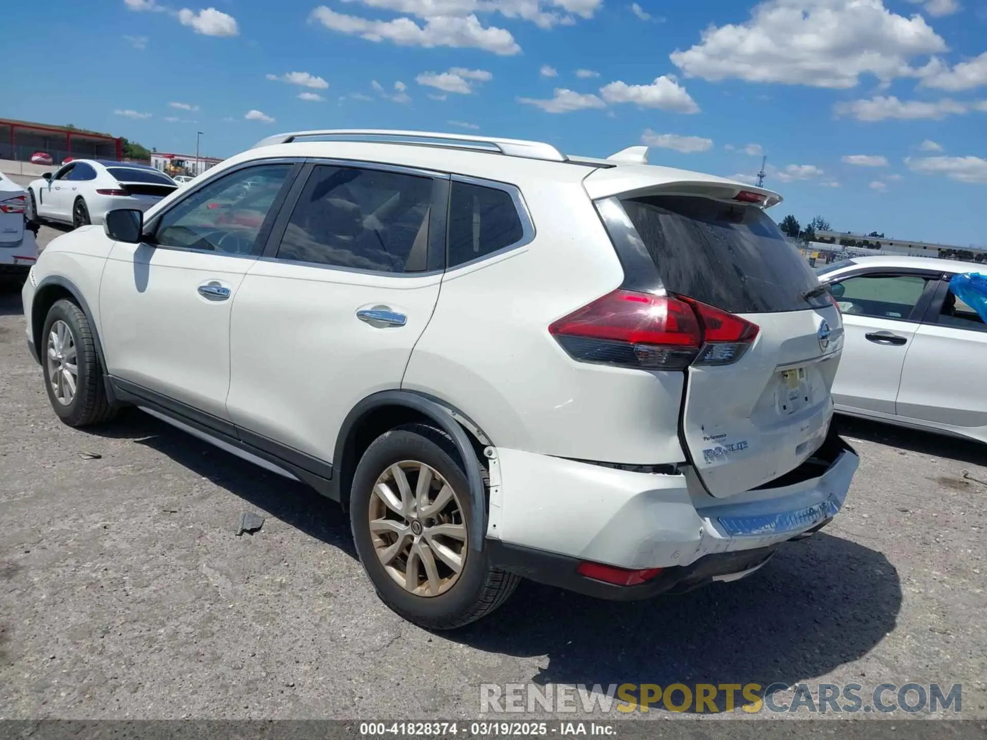 3 fotografías del automóvil dañado JN8AT2MT4KW261907 NISSAN ROGUE 2019