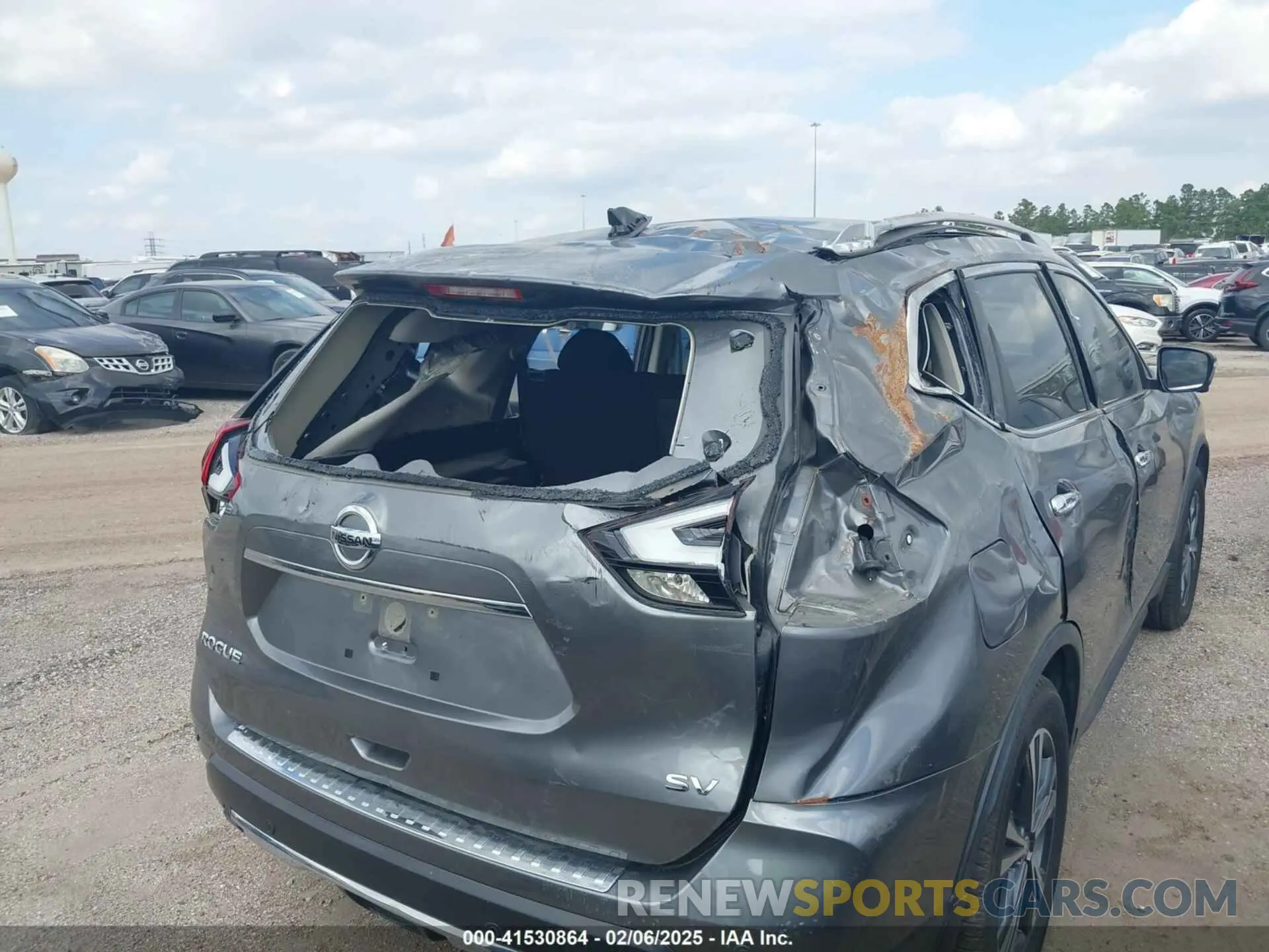 18 fotografías del automóvil dañado JN8AT2MT4KW265309 NISSAN ROGUE 2019