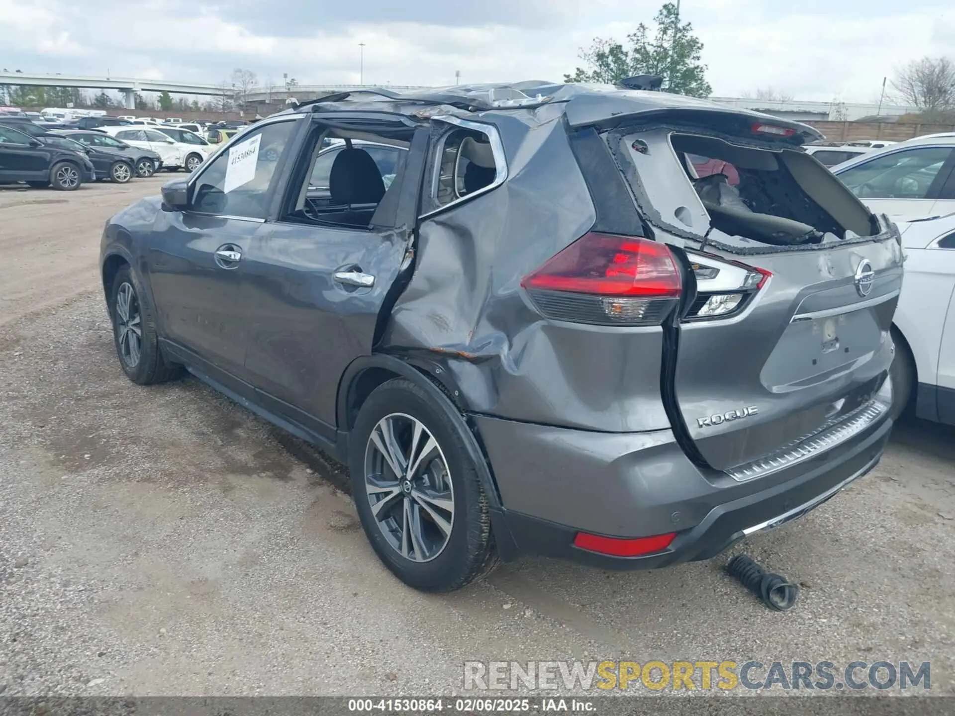 3 fotografías del automóvil dañado JN8AT2MT4KW265309 NISSAN ROGUE 2019