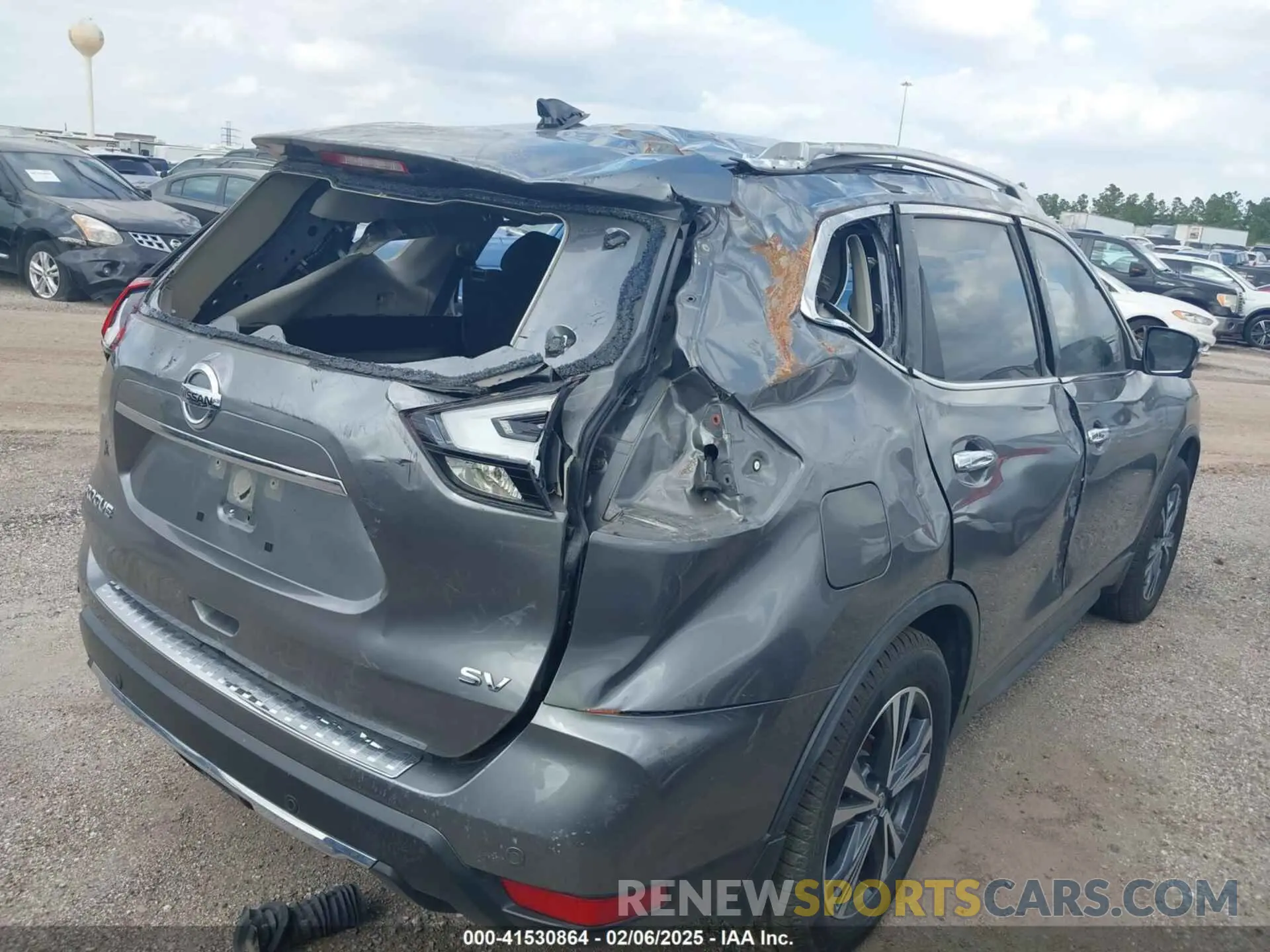 4 fotografías del automóvil dañado JN8AT2MT4KW265309 NISSAN ROGUE 2019