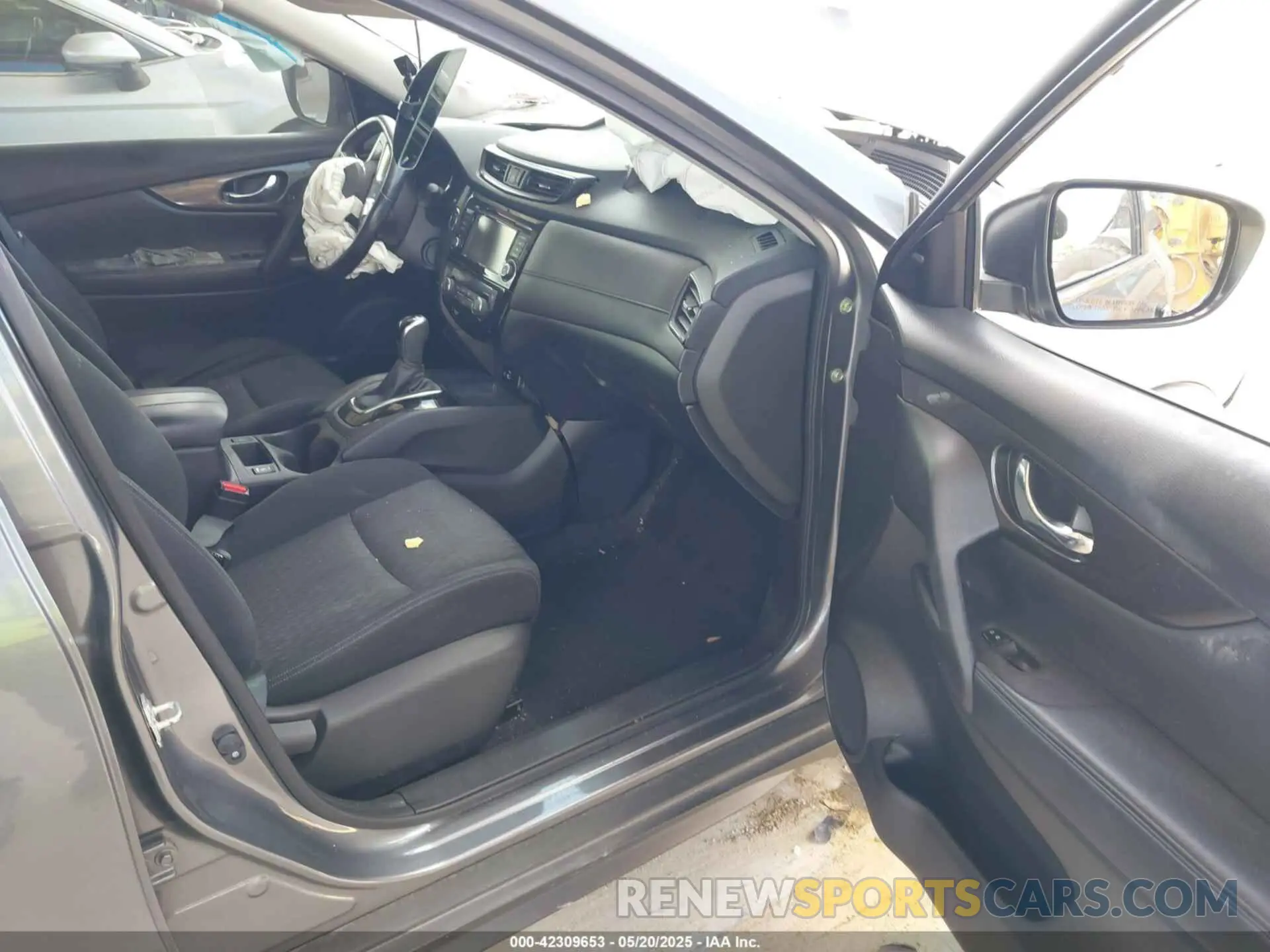 5 fotografías del automóvil dañado JN8AT2MT5KW252231 NISSAN ROGUE 2019