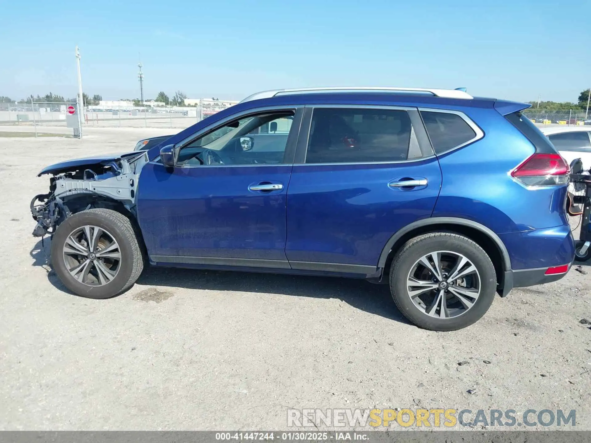 15 fotografías del automóvil dañado JN8AT2MT5KW256070 NISSAN ROGUE 2019