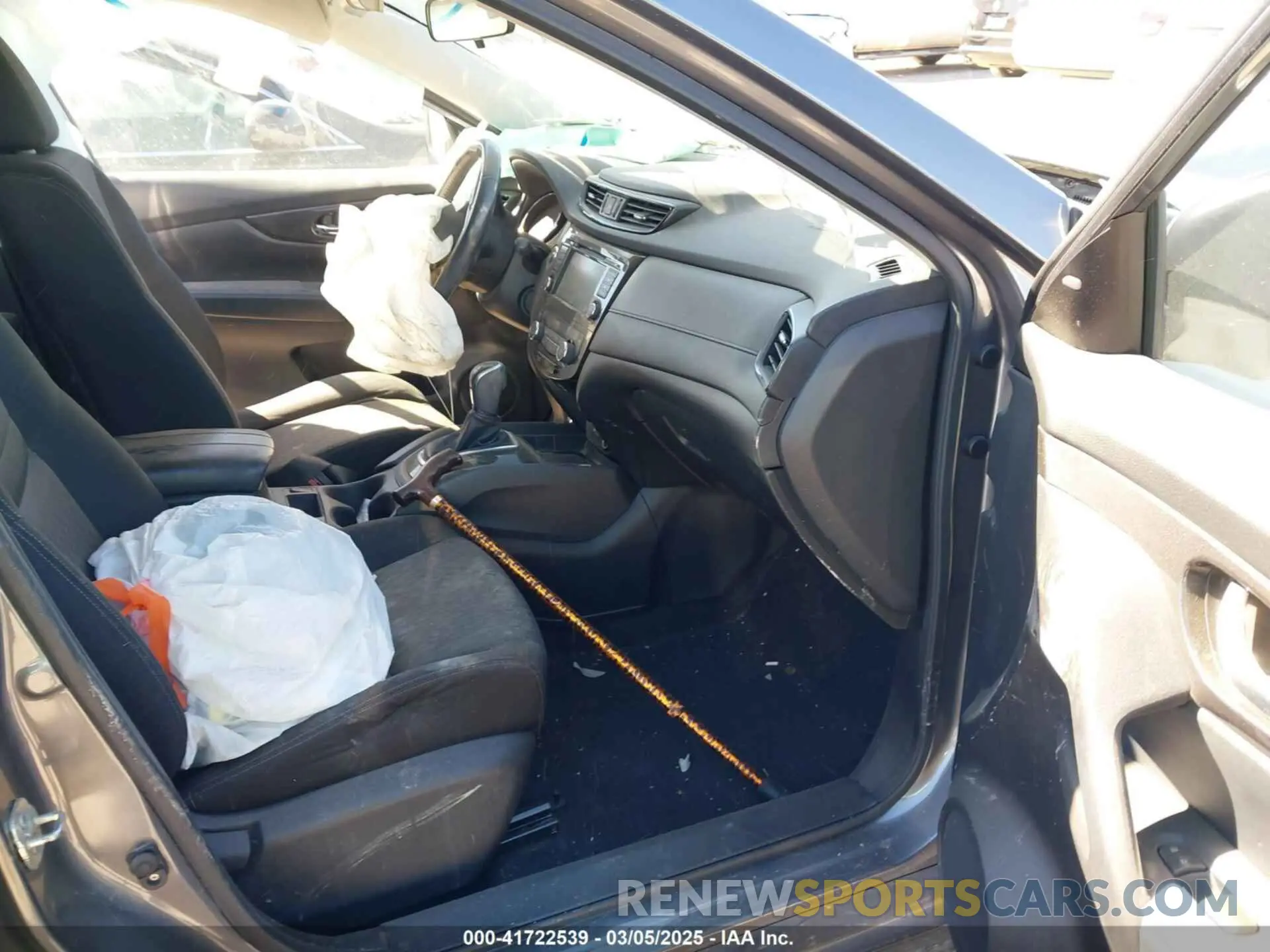5 fotografías del automóvil dañado JN8AT2MT5KW505497 NISSAN ROGUE 2019