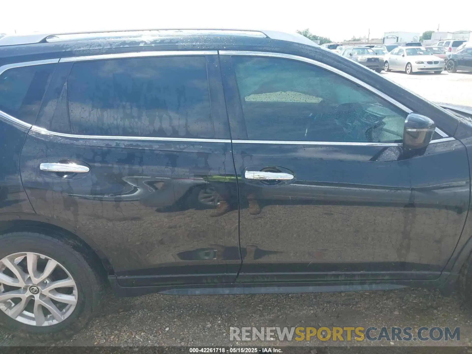 13 fotografías del automóvil dañado JN8AT2MT6KW267367 NISSAN ROGUE 2019