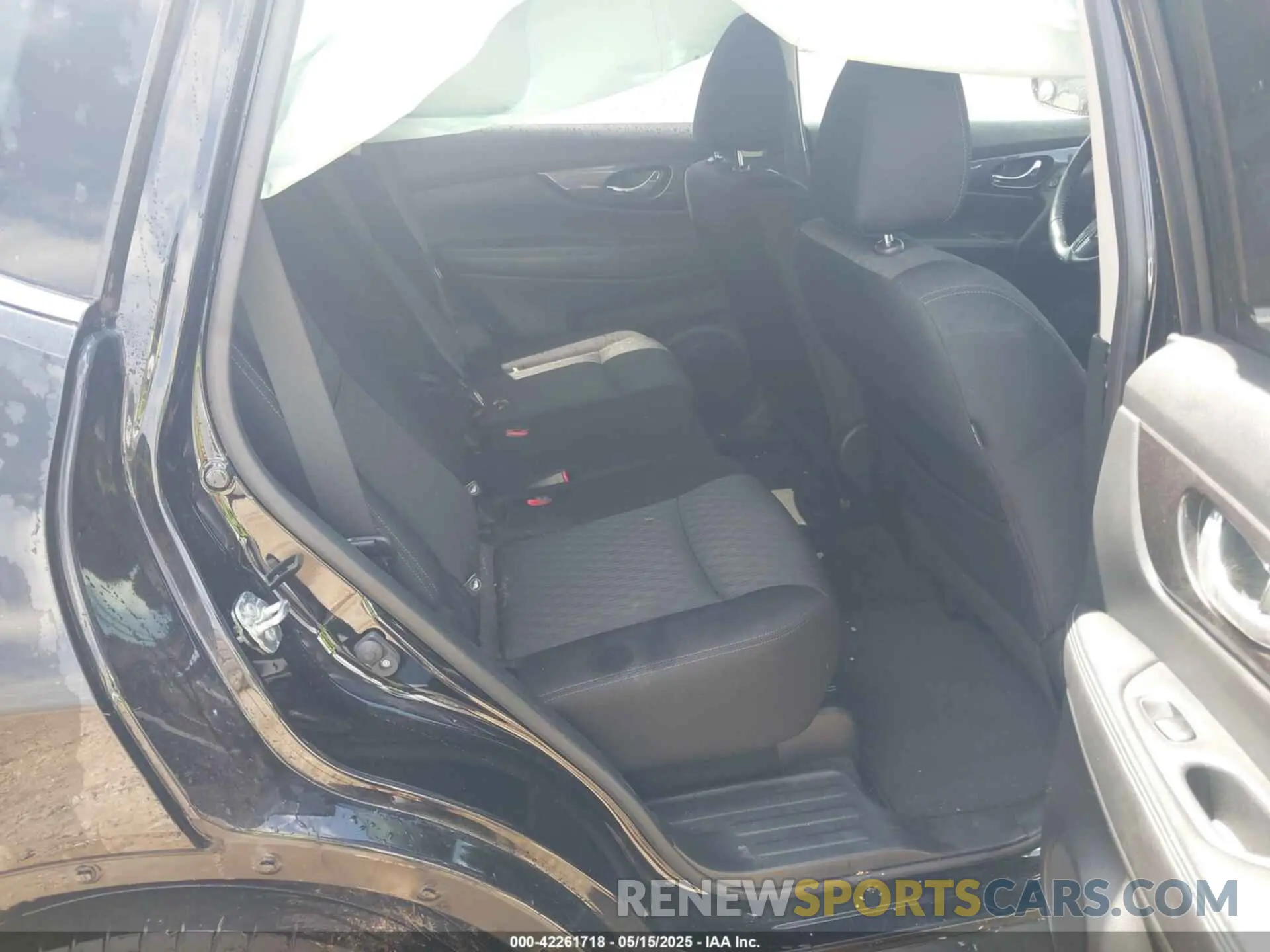 8 fotografías del automóvil dañado JN8AT2MT6KW267367 NISSAN ROGUE 2019