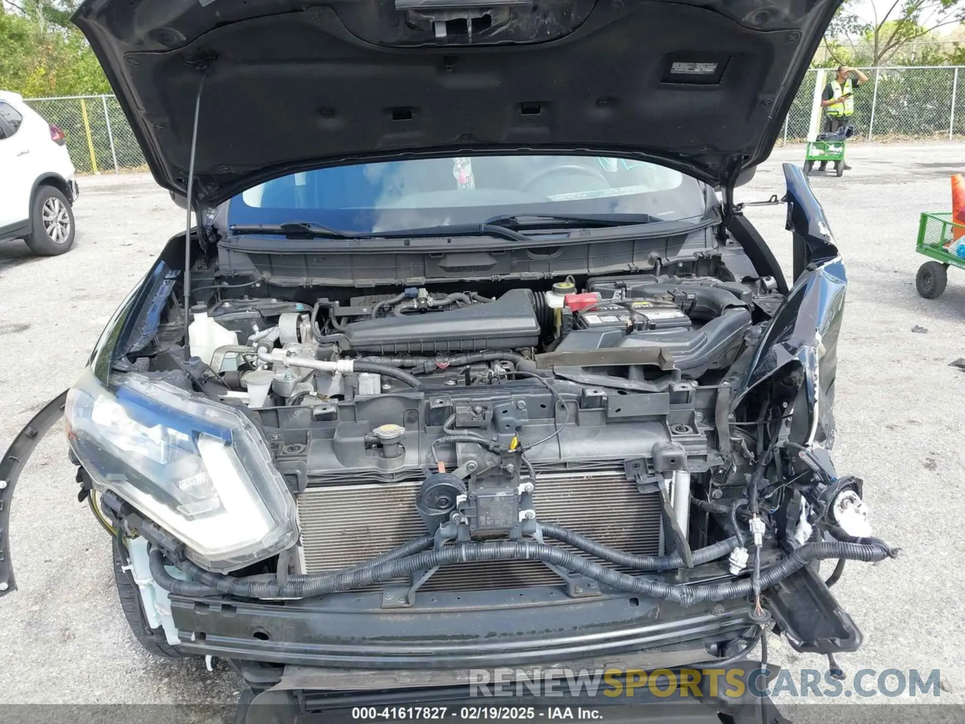 10 fotografías del automóvil dañado JN8AT2MT7KW503587 NISSAN ROGUE 2019