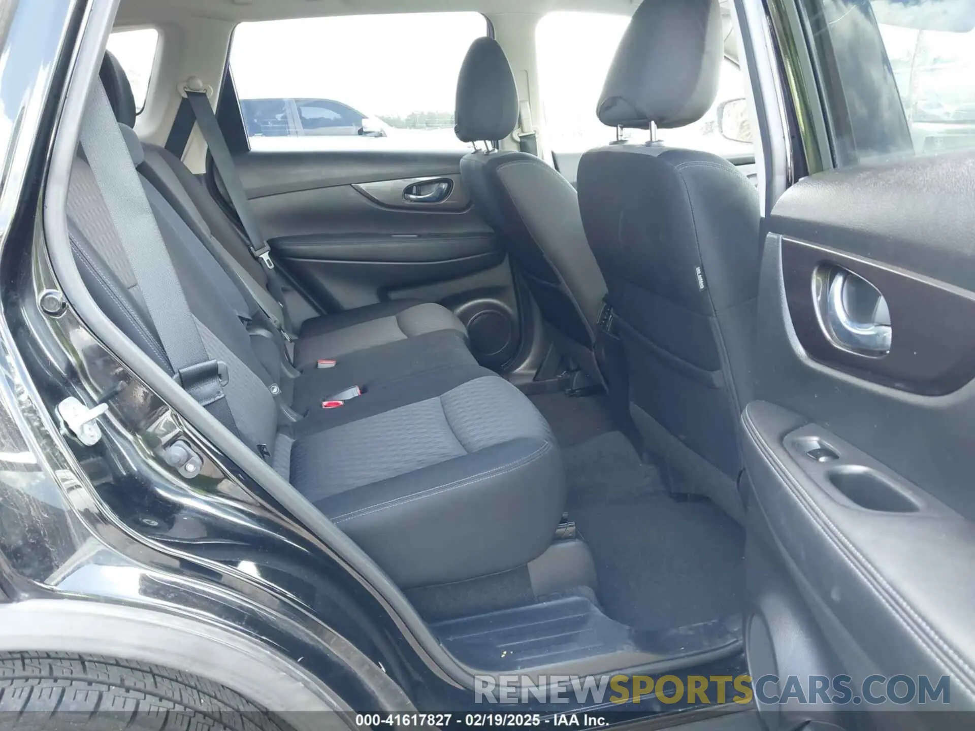 8 fotografías del automóvil dañado JN8AT2MT7KW503587 NISSAN ROGUE 2019