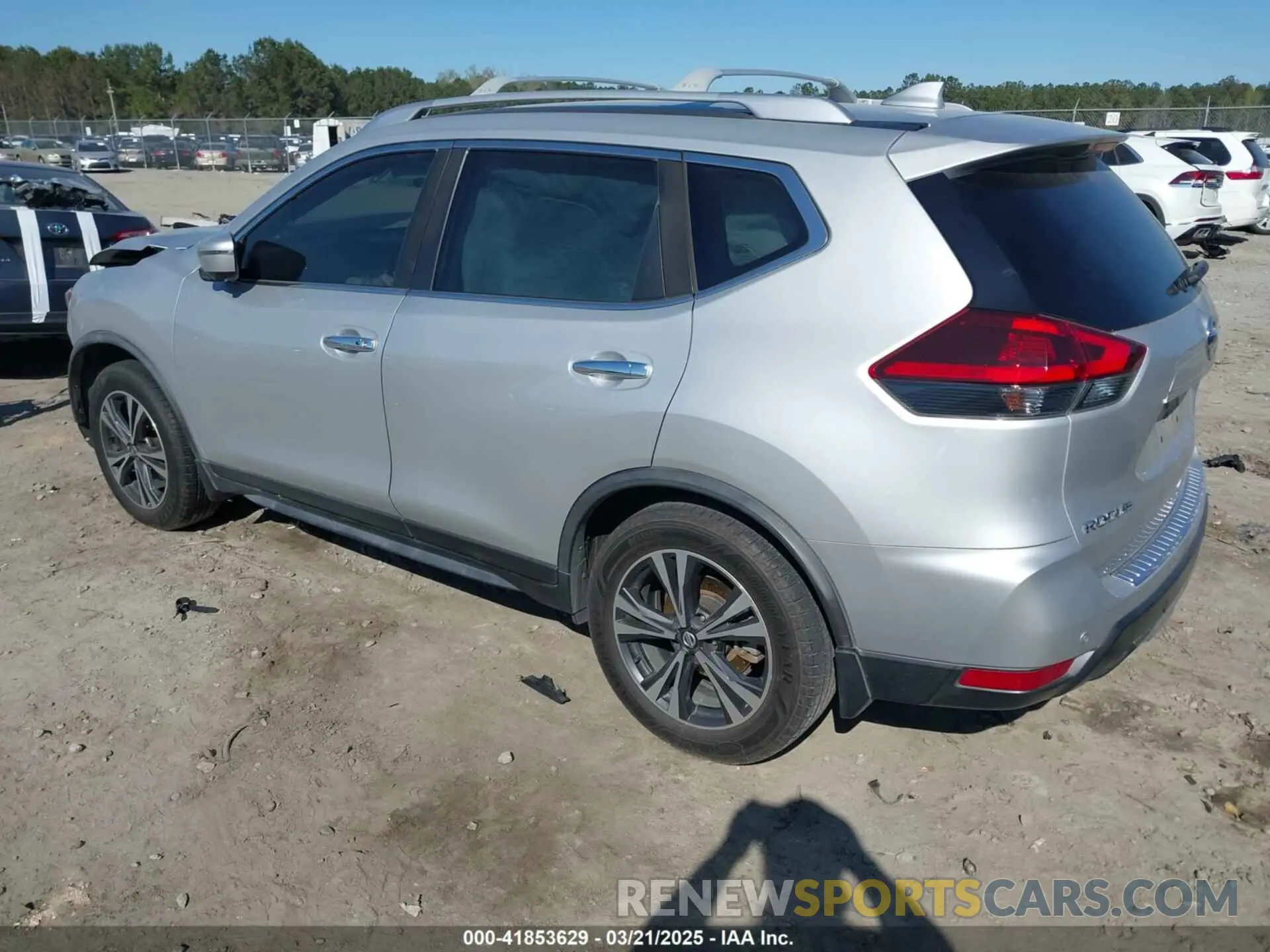 3 fotografías del automóvil dañado JN8AT2MT9KW263300 NISSAN ROGUE 2019