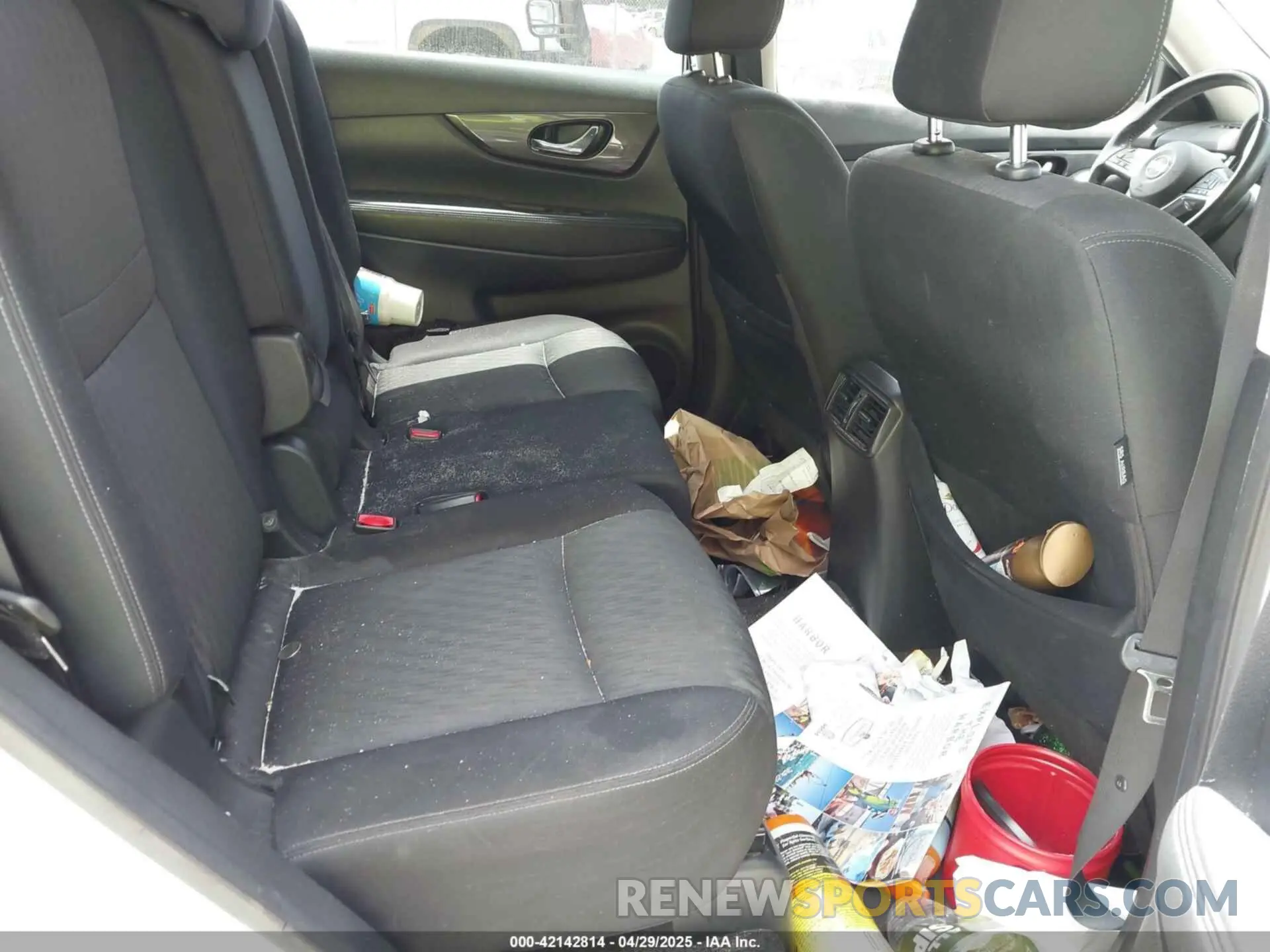 8 fotografías del automóvil dañado JN8AT2MV0KW373010 NISSAN ROGUE 2019