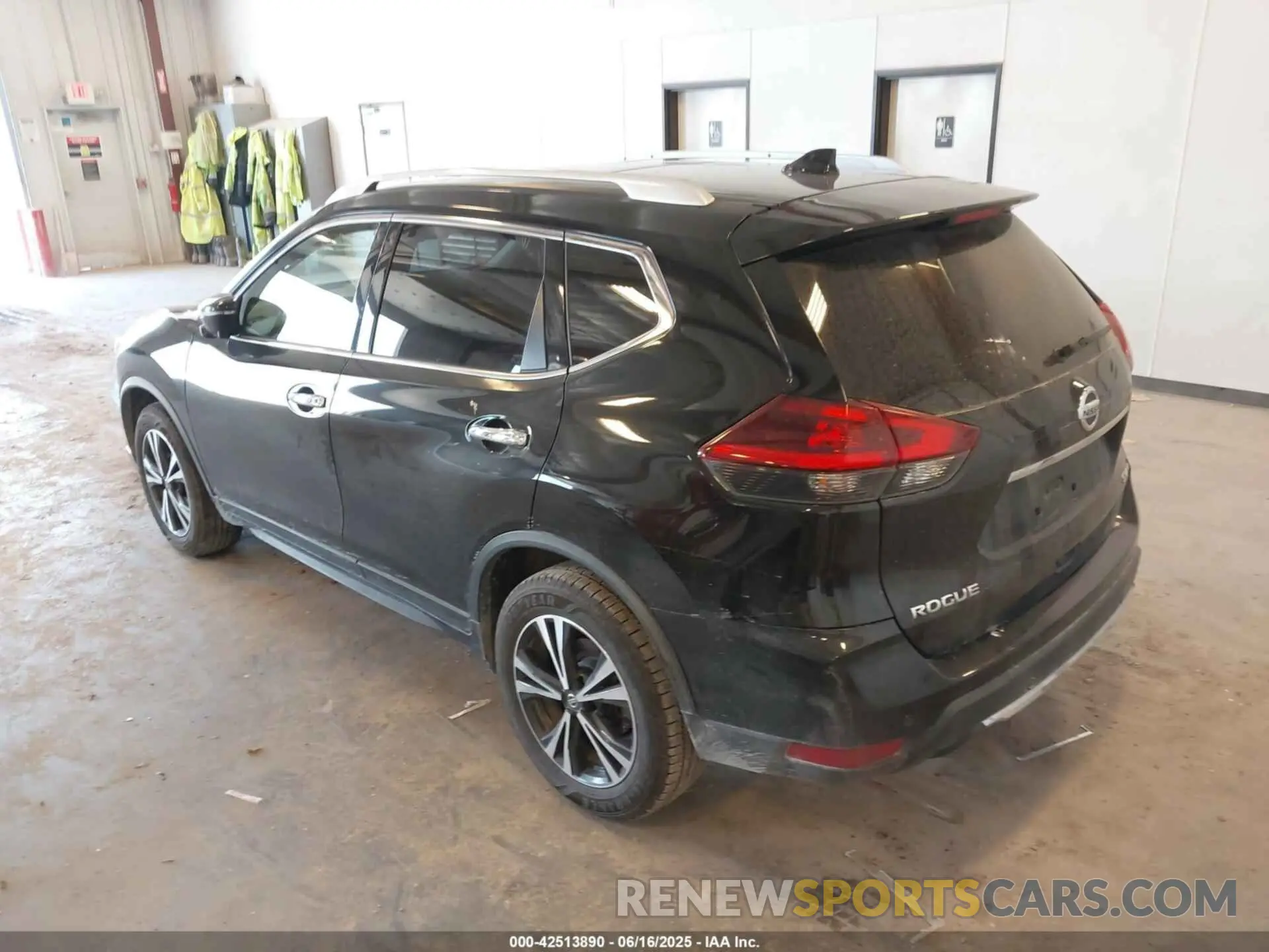 3 fotografías del automóvil dañado JN8AT2MV0KW379339 NISSAN ROGUE 2019