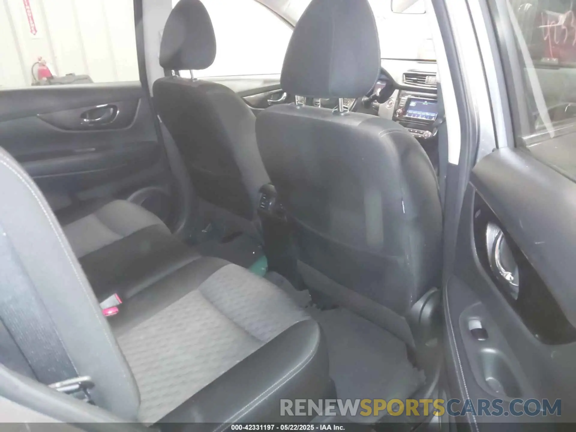 8 fotografías del automóvil dañado JN8AT2MV1KW376045 NISSAN ROGUE 2019