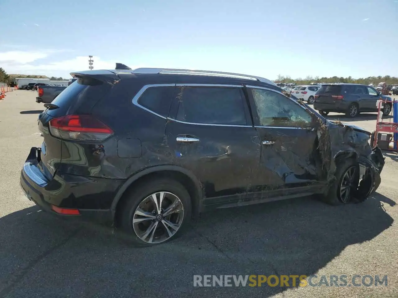 3 fotografías del automóvil dañado JN8AT2MV1KW381701 NISSAN ROGUE 2019