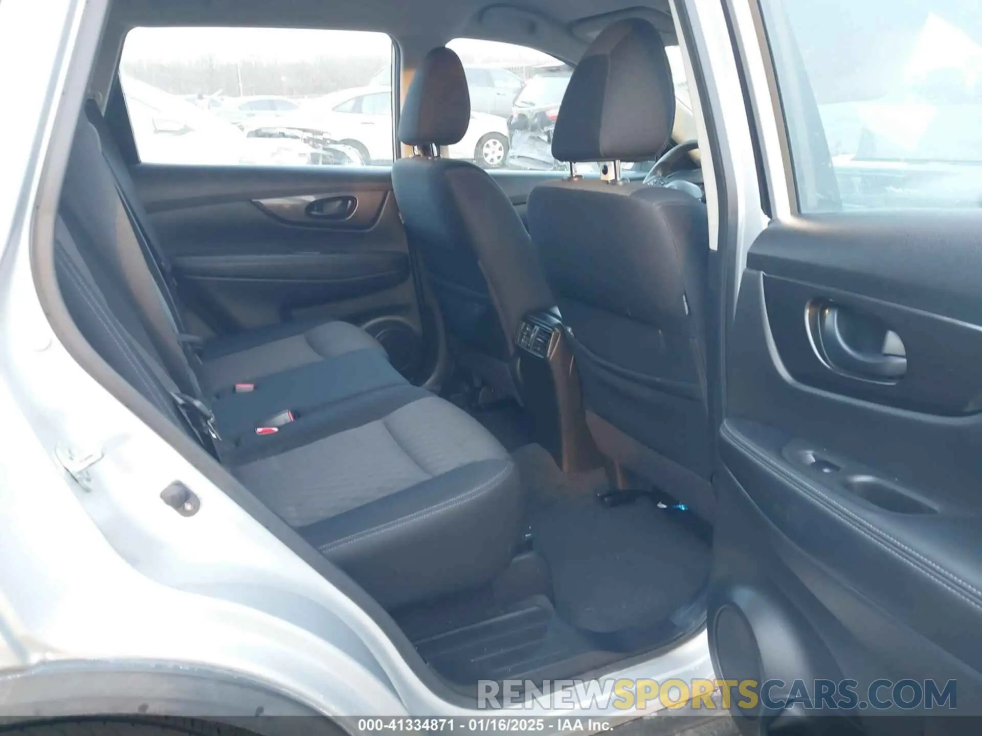 8 fotografías del automóvil dañado JN8AT2MV1KW387501 NISSAN ROGUE 2019