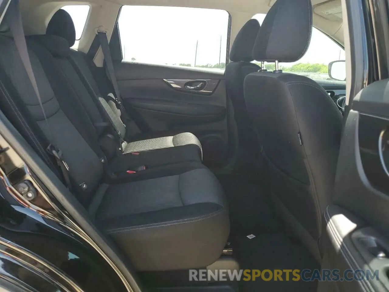 11 fotografías del automóvil dañado JN8AT2MV1KW395923 NISSAN ROGUE 2019