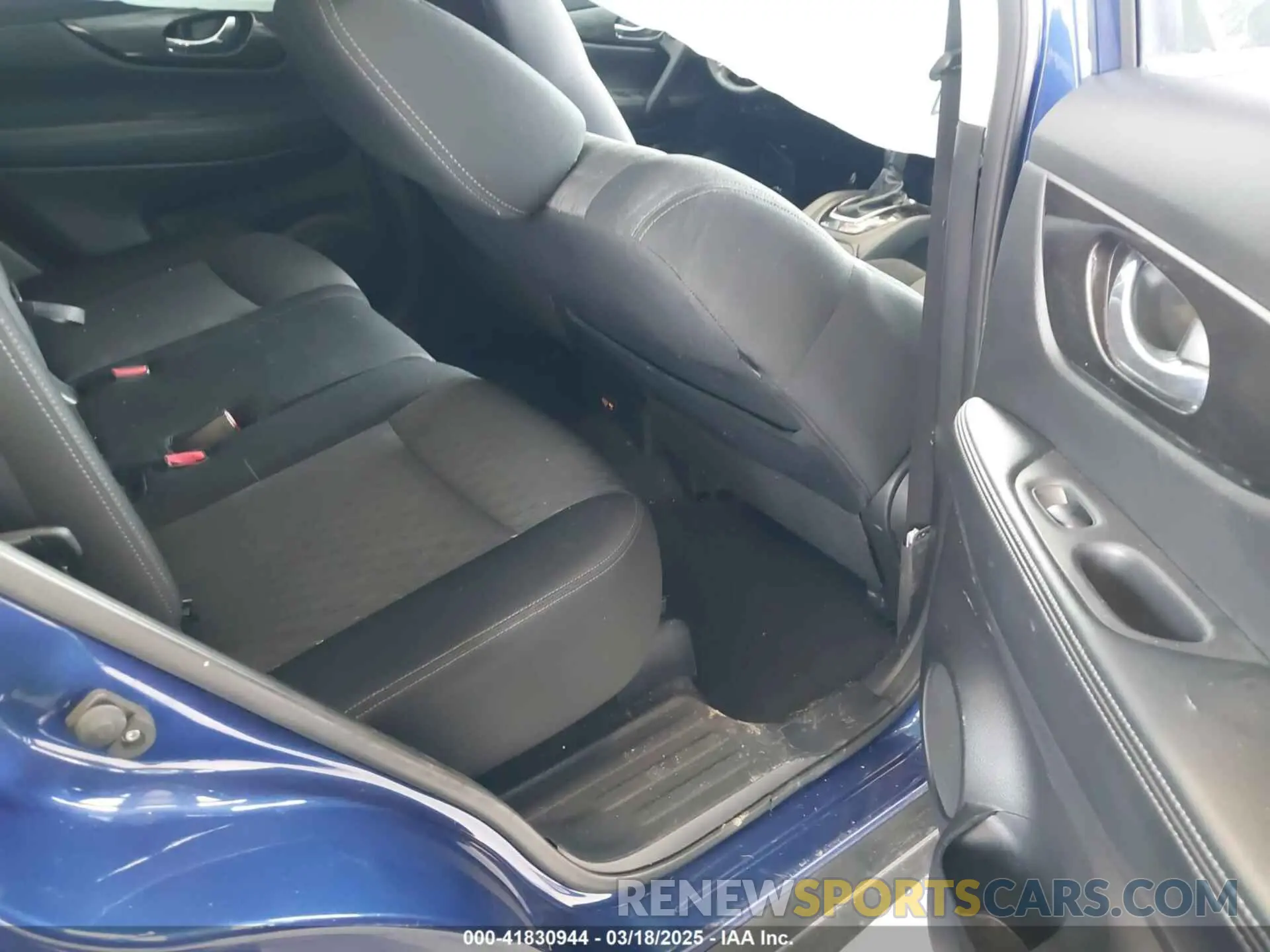 8 fotografías del automóvil dañado JN8AT2MV3KW383093 NISSAN ROGUE 2019