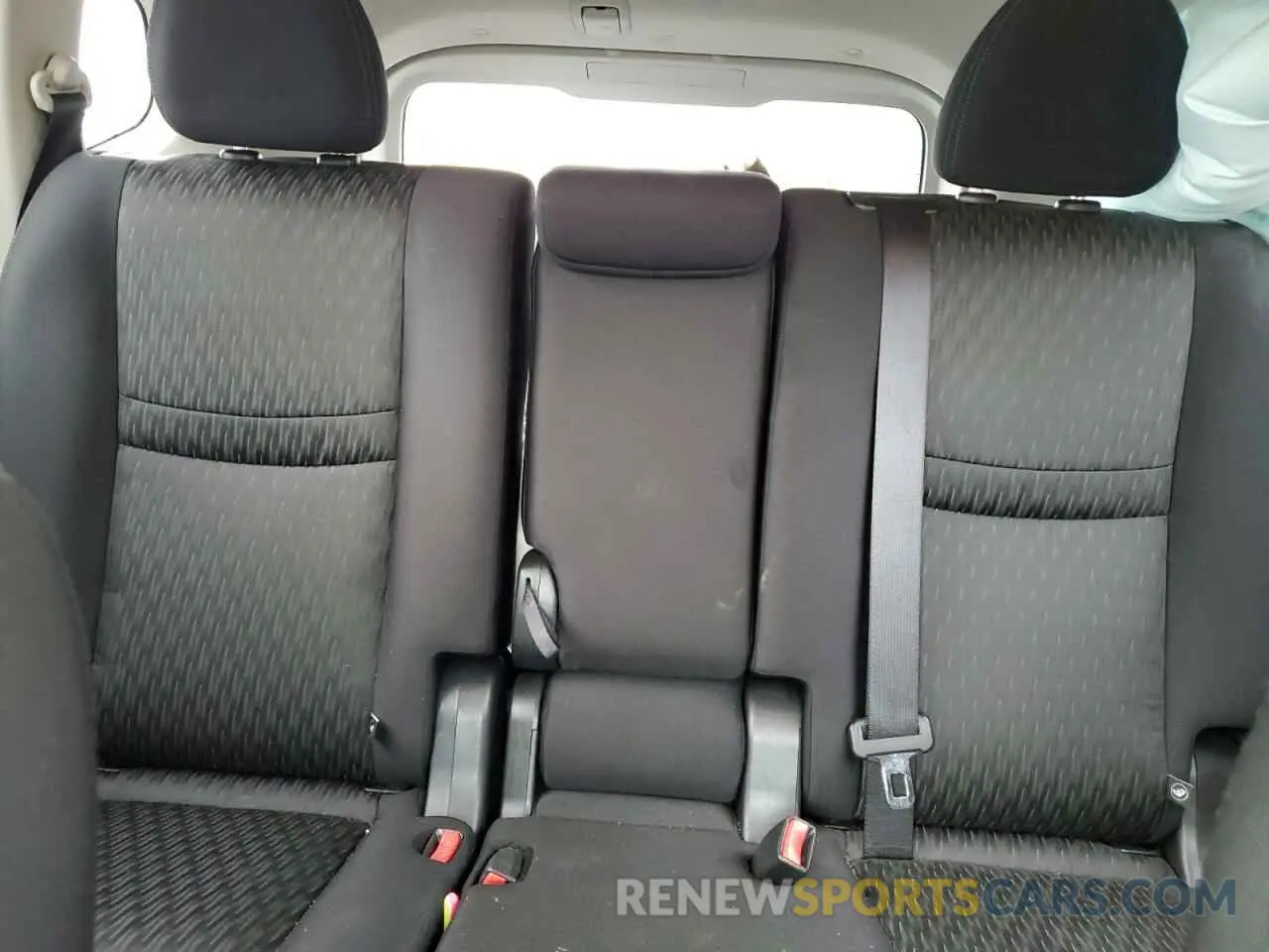 10 fotografías del automóvil dañado JN8AT2MV5KW397156 NISSAN ROGUE 2019