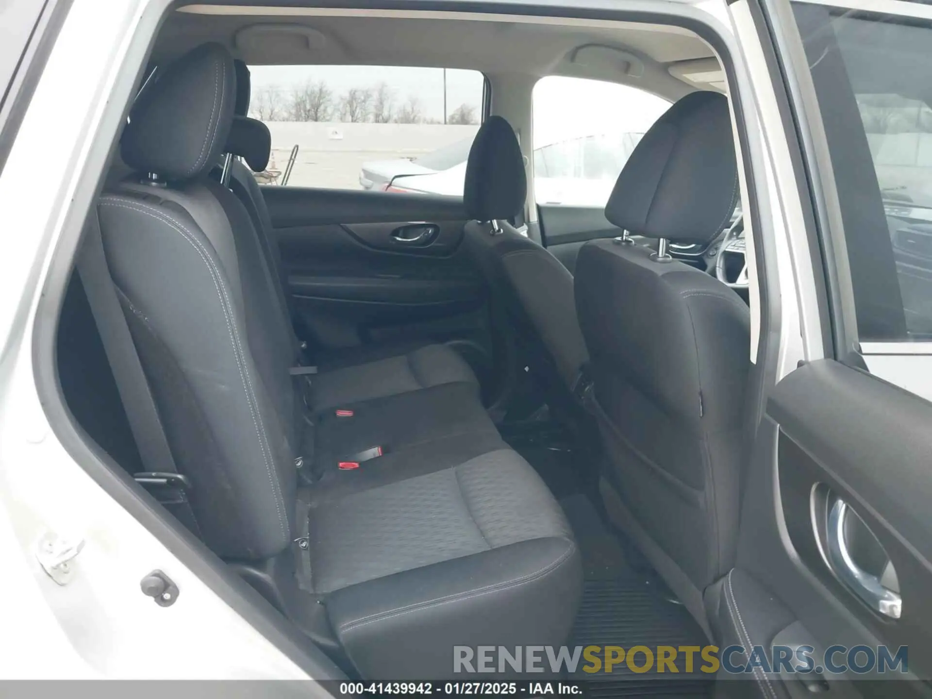 8 fotografías del automóvil dañado JN8AT2MV6KW382956 NISSAN ROGUE 2019