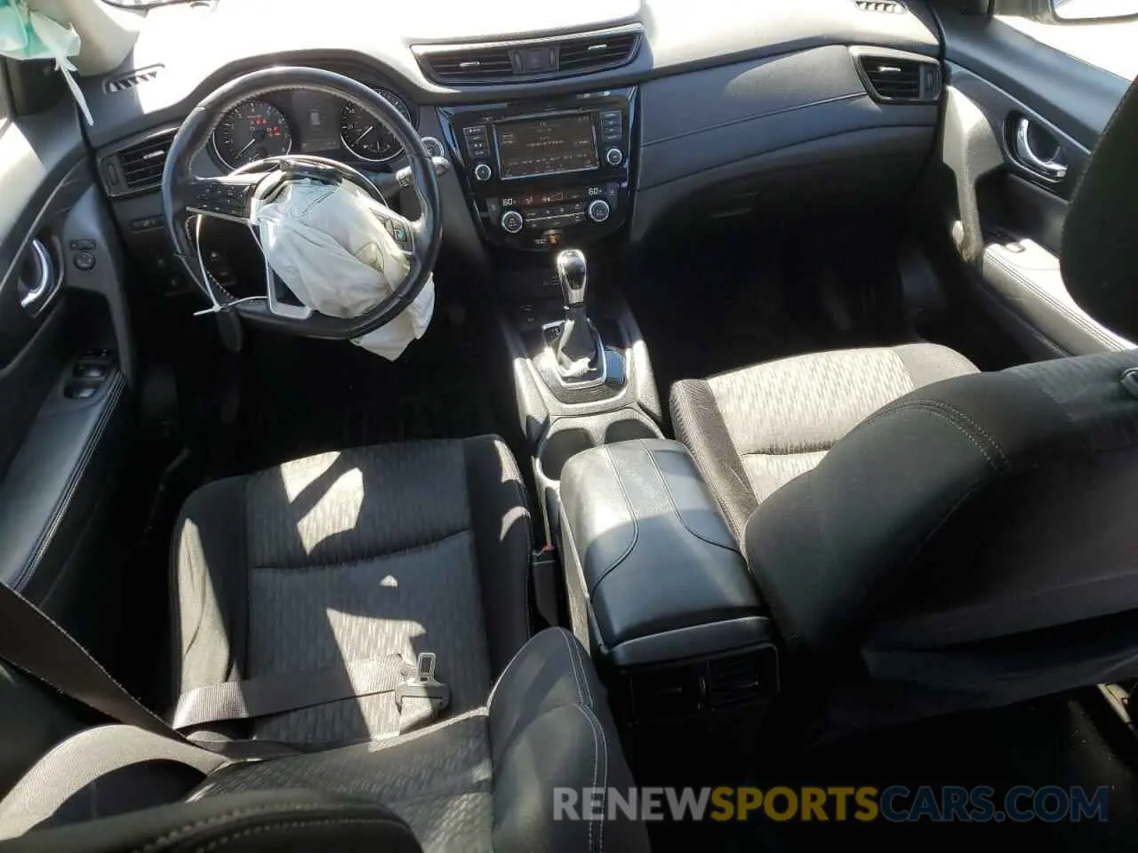 8 fotografías del automóvil dañado JN8AT2MV7KW383923 NISSAN ROGUE 2019
