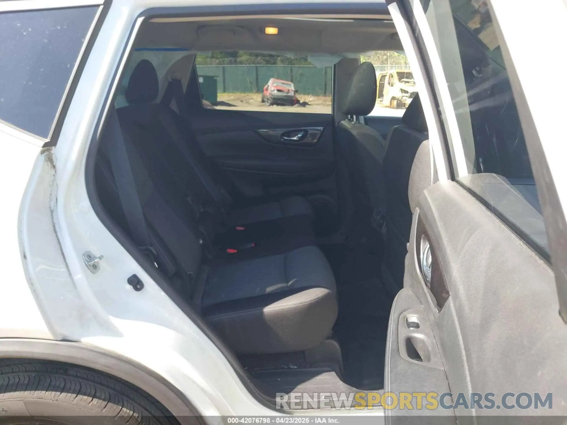 8 fotografías del automóvil dañado JN8AT2MV7KW385753 NISSAN ROGUE 2019