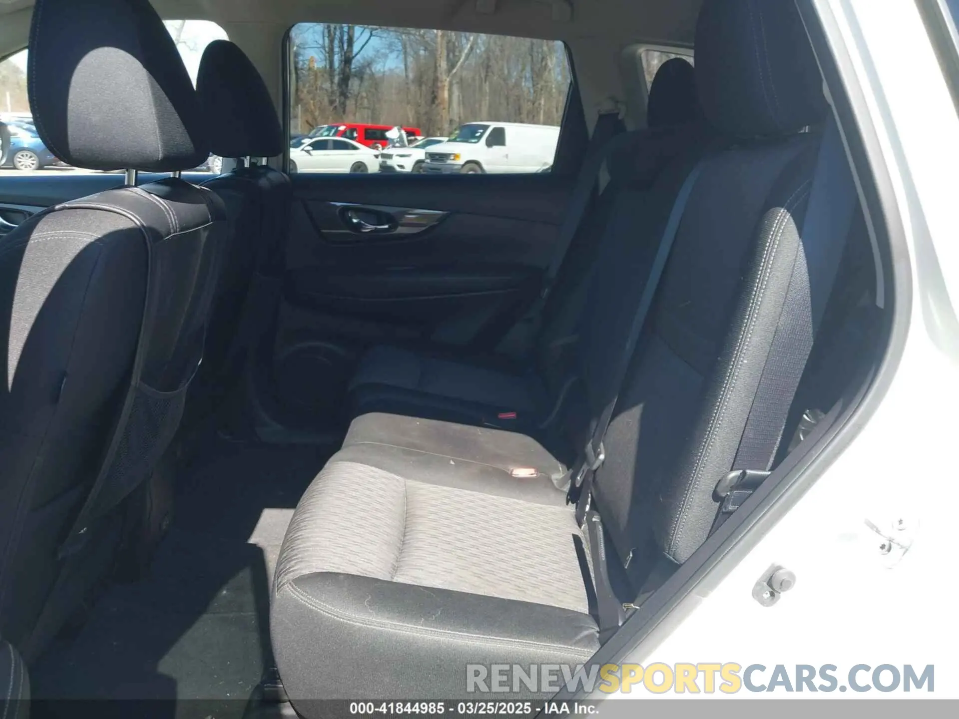 8 fotografías del automóvil dañado JN8AT2MV8KW385485 NISSAN ROGUE 2019