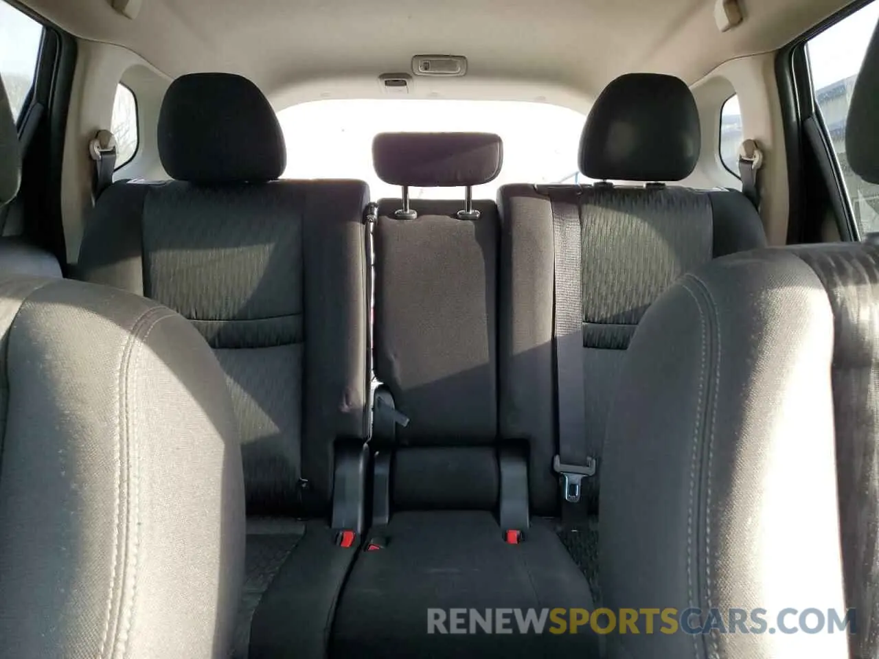 10 fotografías del automóvil dañado JN8AT2MV8KW399628 NISSAN ROGUE 2019