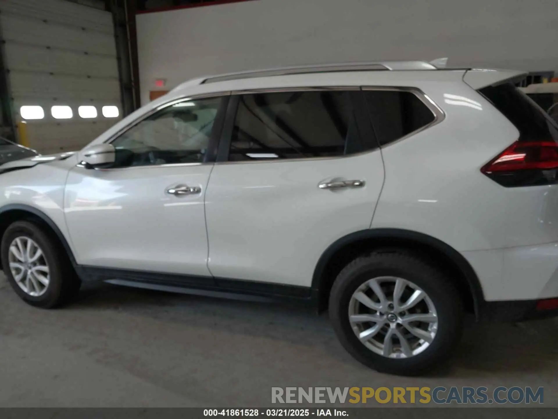 14 fotografías del automóvil dañado JN8AT2MV9KW387181 NISSAN ROGUE 2019