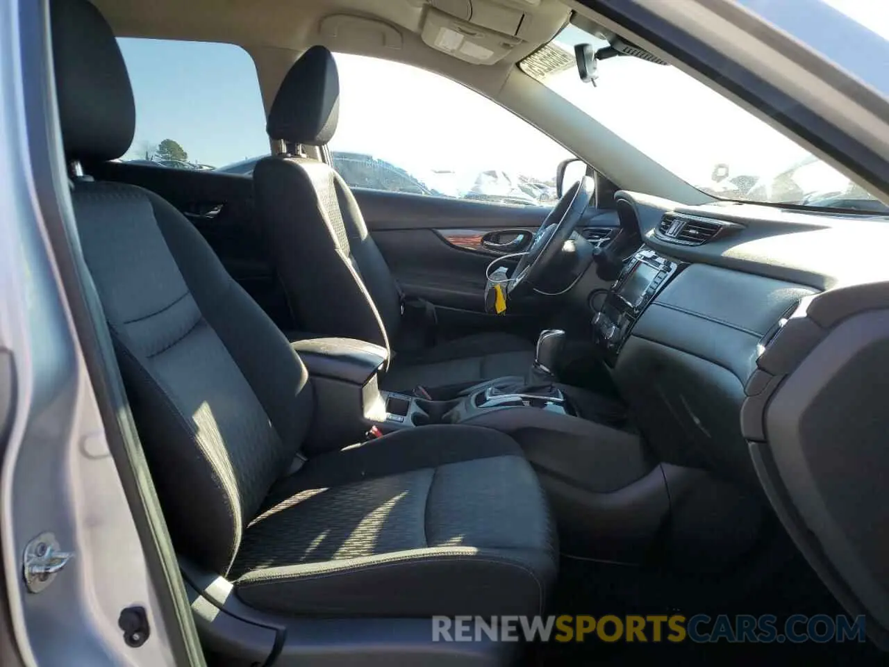 7 fotografías del automóvil dañado JN8AT2MVXKW372673 NISSAN ROGUE 2019