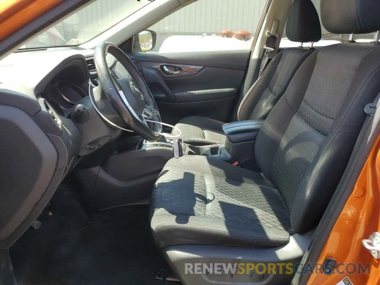 7 fotografías del automóvil dañado JN8AT2MVXKW376447 NISSAN ROGUE 2019