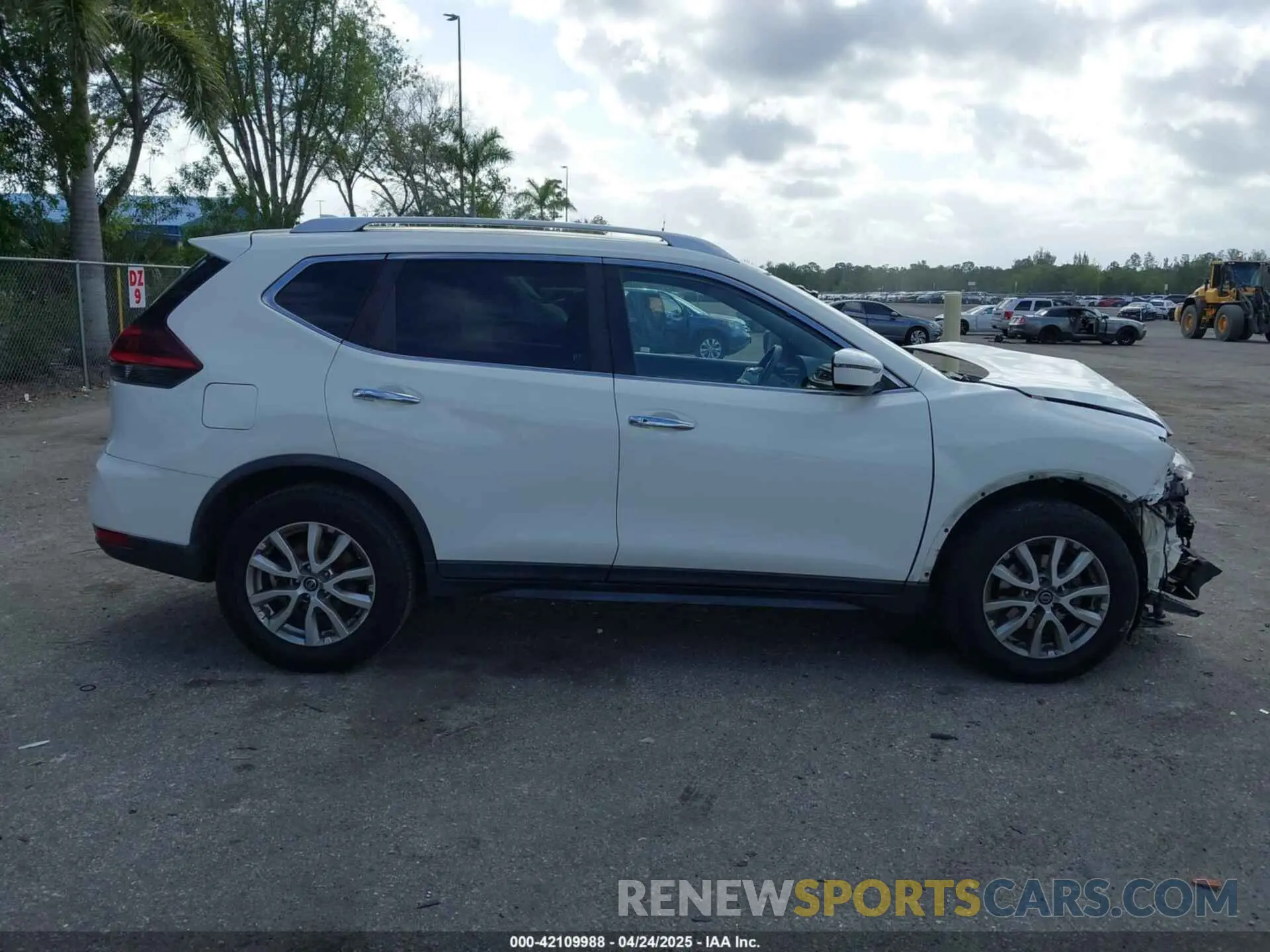 14 fotografías del automóvil dañado KNMAT2MT0KP527137 NISSAN ROGUE 2019