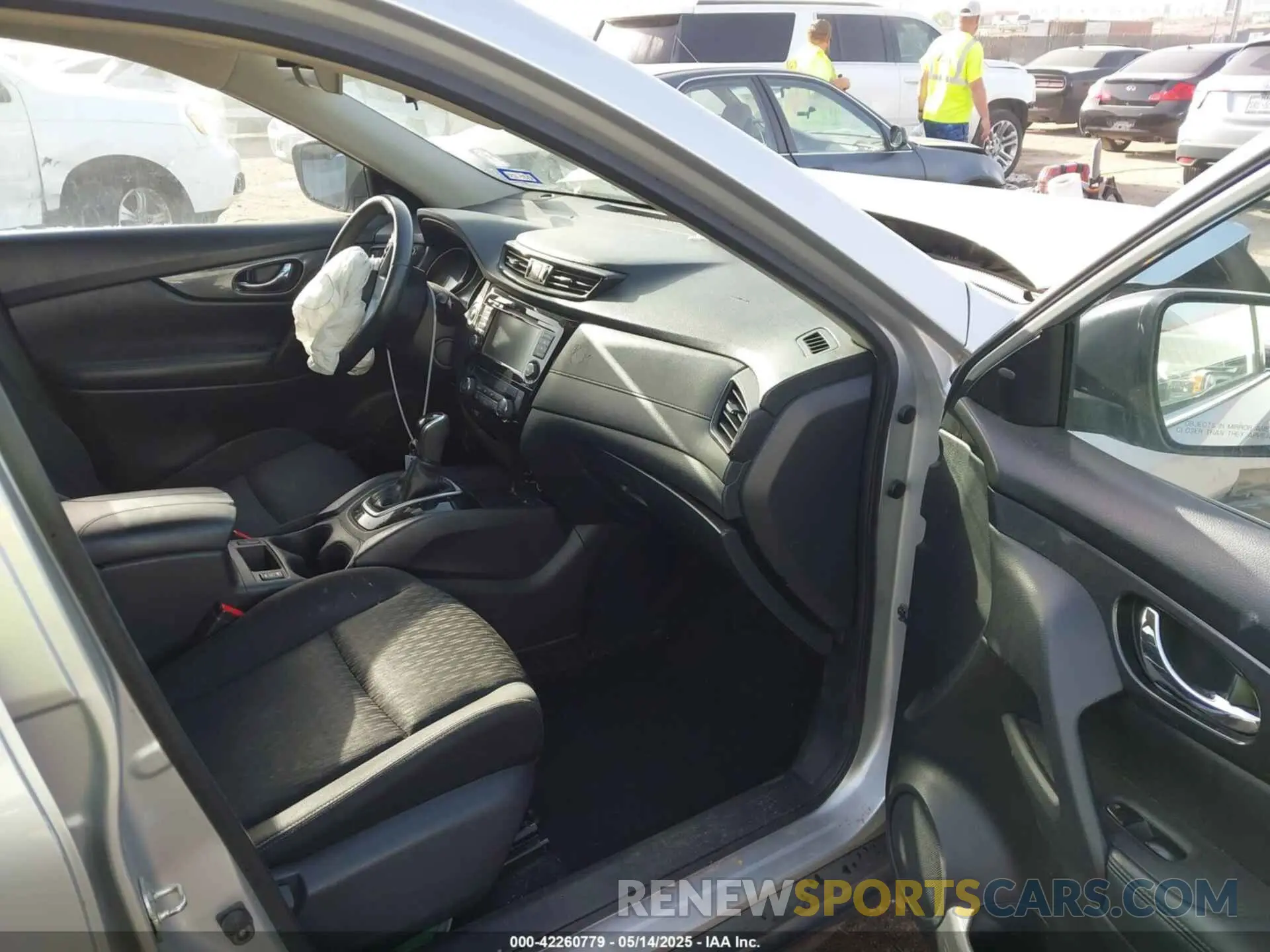 5 fotografías del automóvil dañado KNMAT2MT0KP527901 NISSAN ROGUE 2019