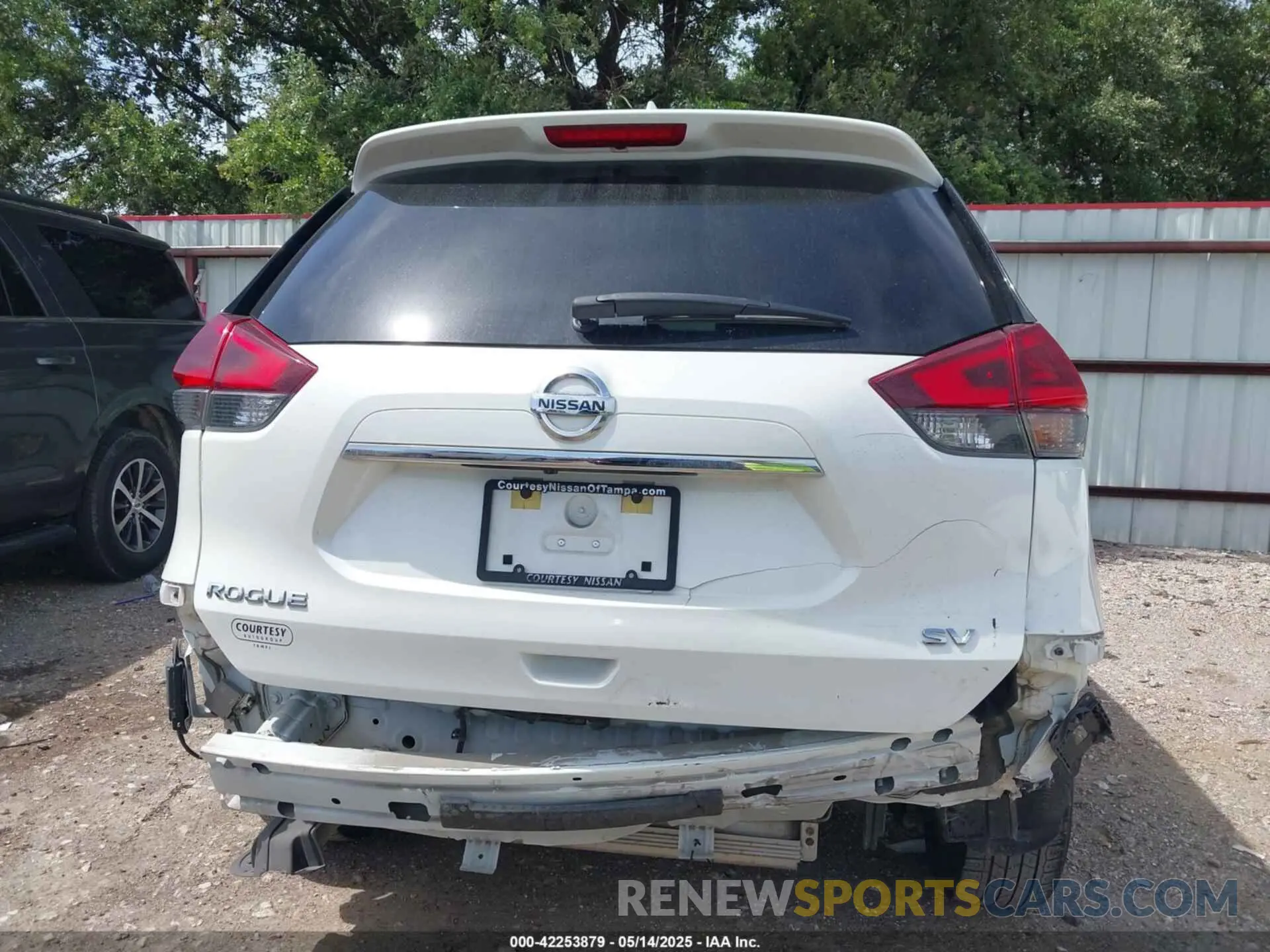 17 fotografías del automóvil dañado KNMAT2MT2KP543145 NISSAN ROGUE 2019