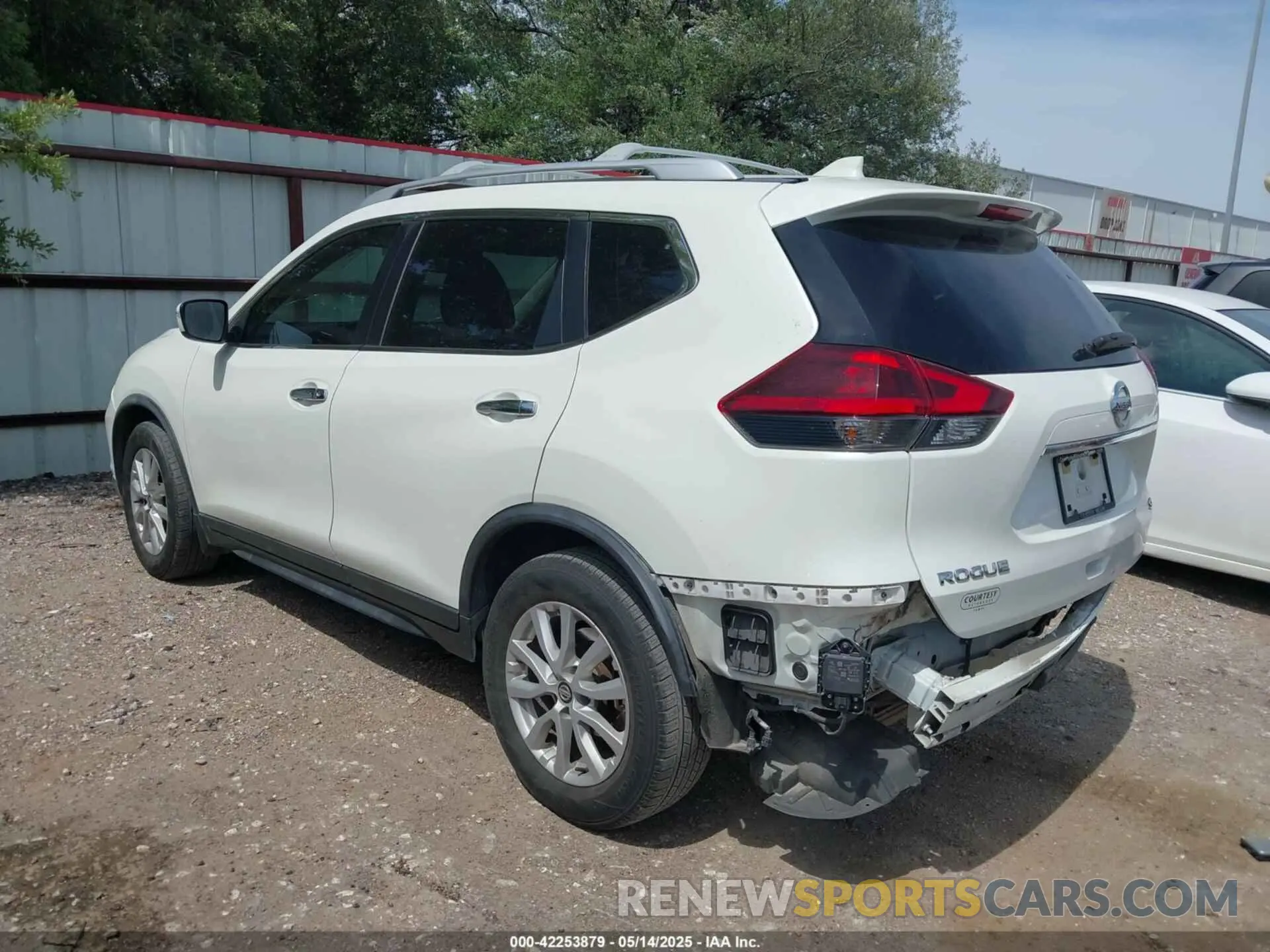 3 fotografías del automóvil dañado KNMAT2MT2KP543145 NISSAN ROGUE 2019