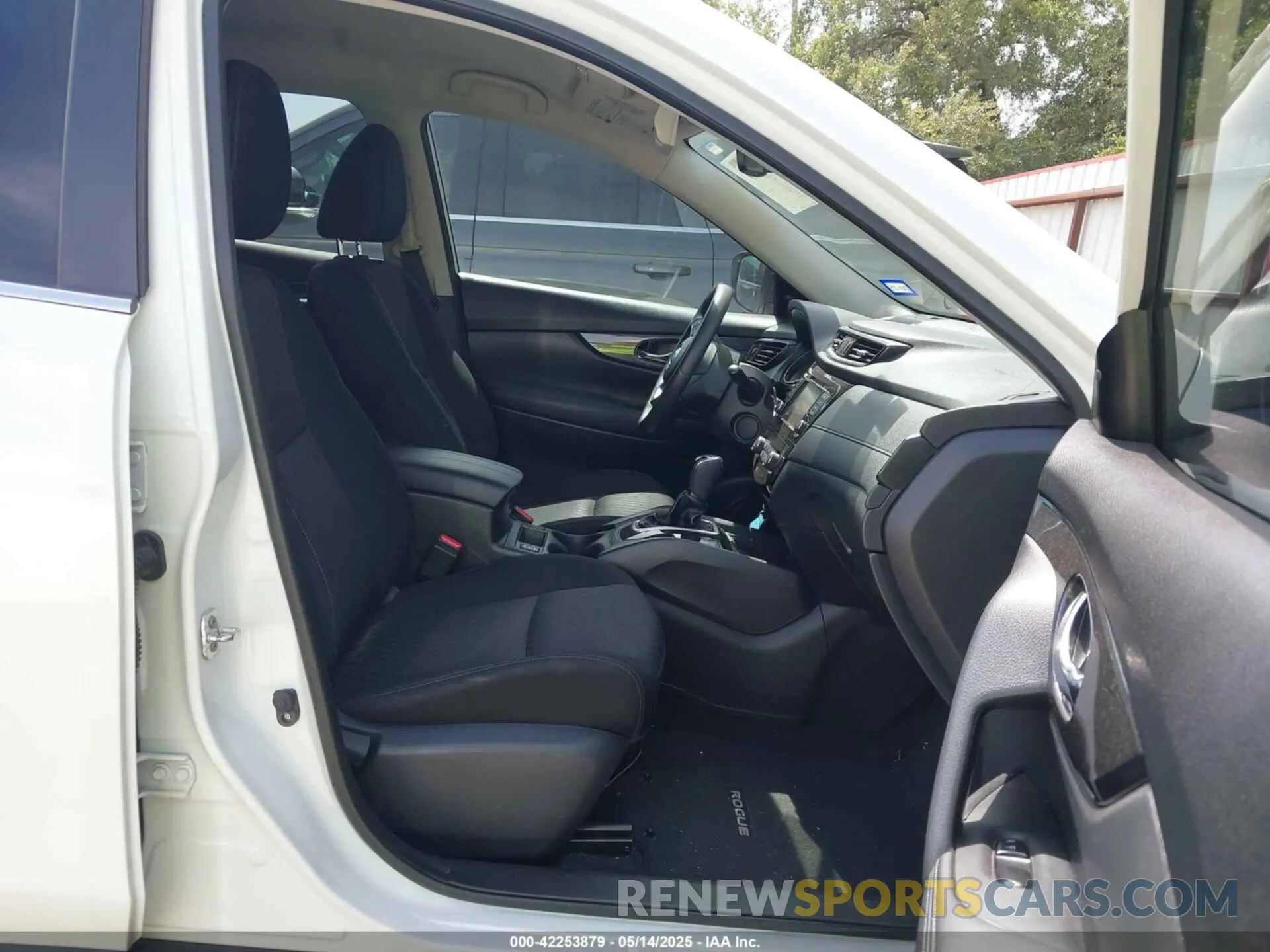 5 fotografías del automóvil dañado KNMAT2MT2KP543145 NISSAN ROGUE 2019