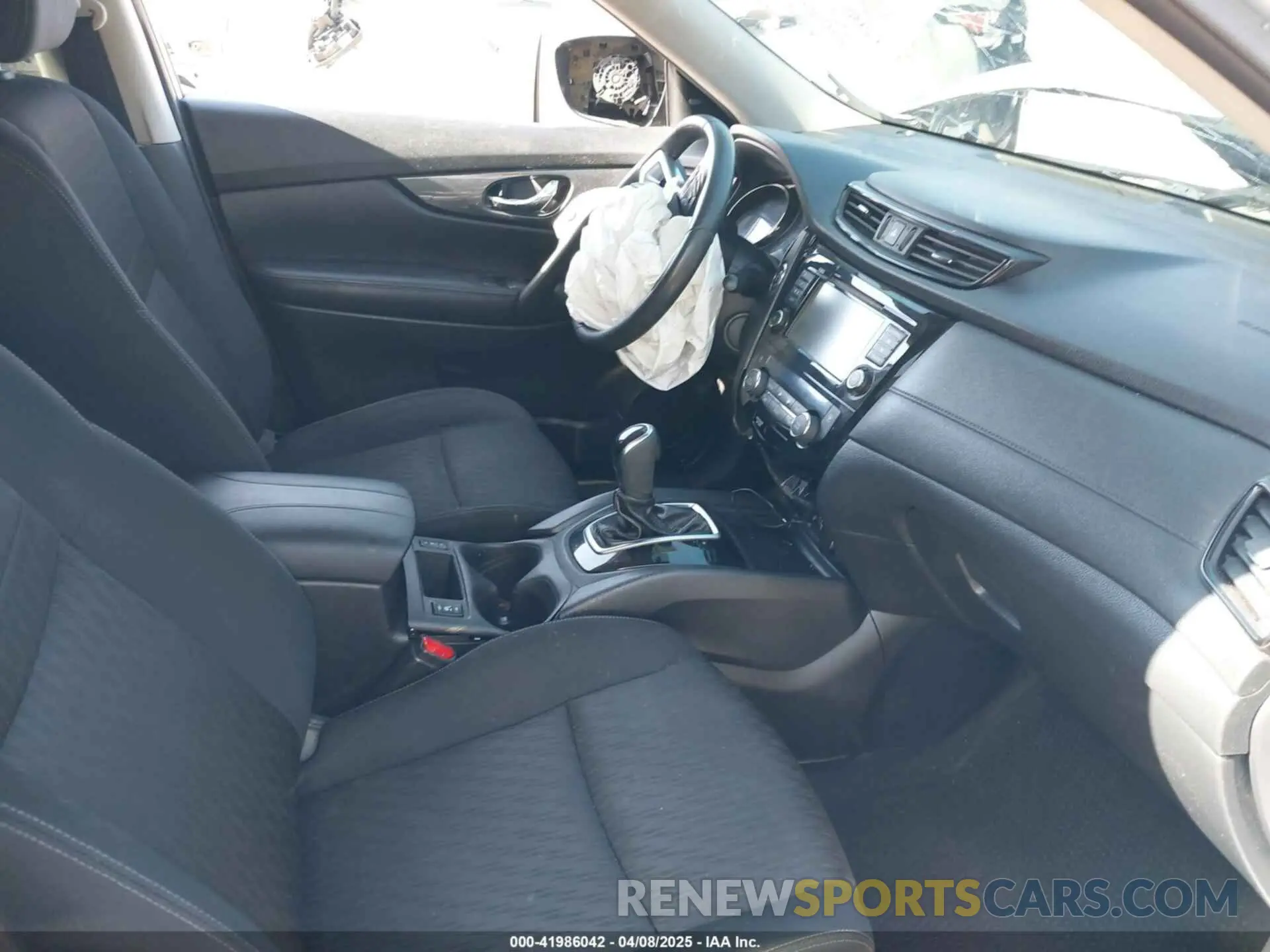 5 fotografías del automóvil dañado KNMAT2MT2KP555960 NISSAN ROGUE 2019