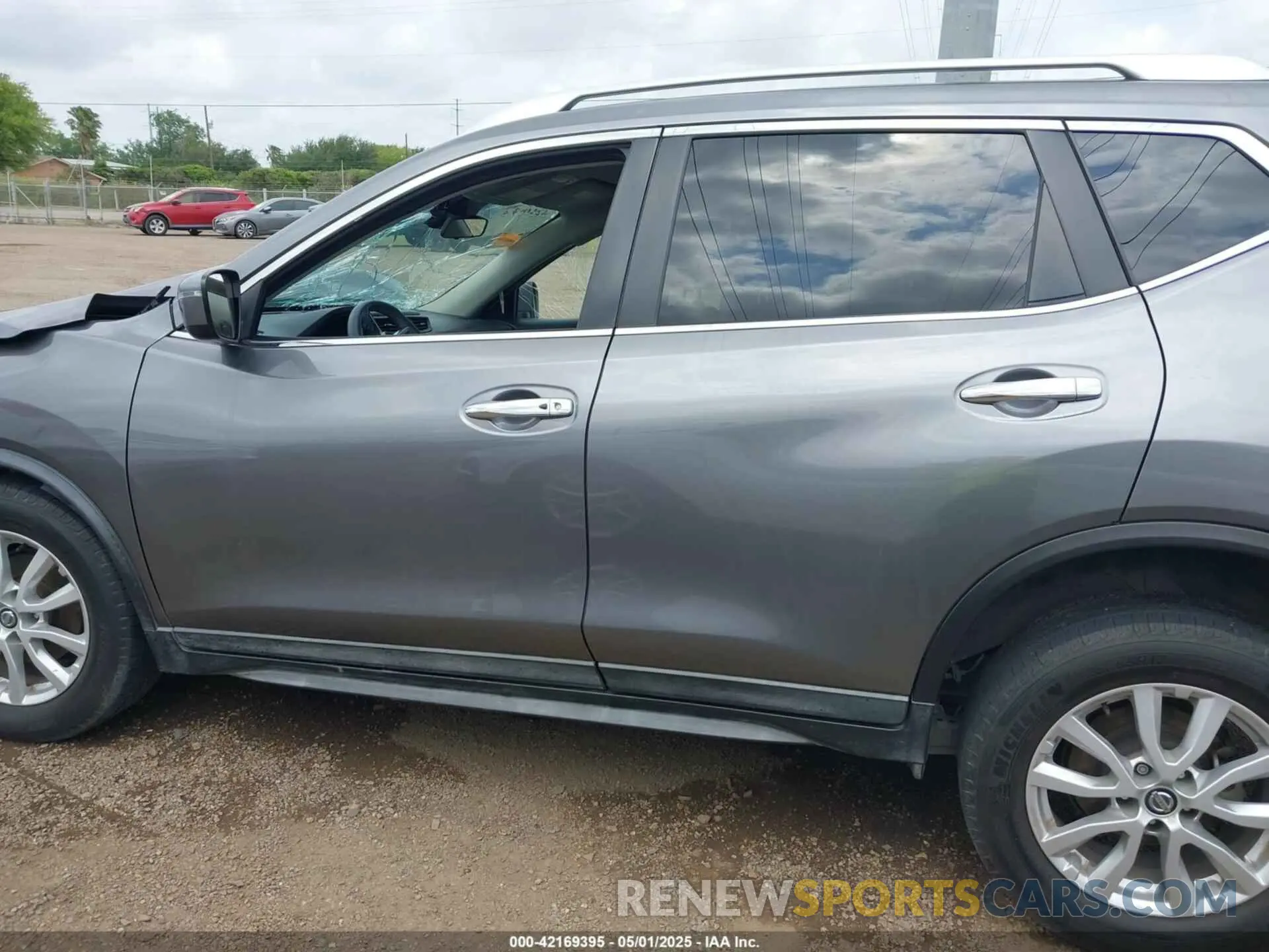 14 fotografías del automóvil dañado KNMAT2MT2KP558213 NISSAN ROGUE 2019