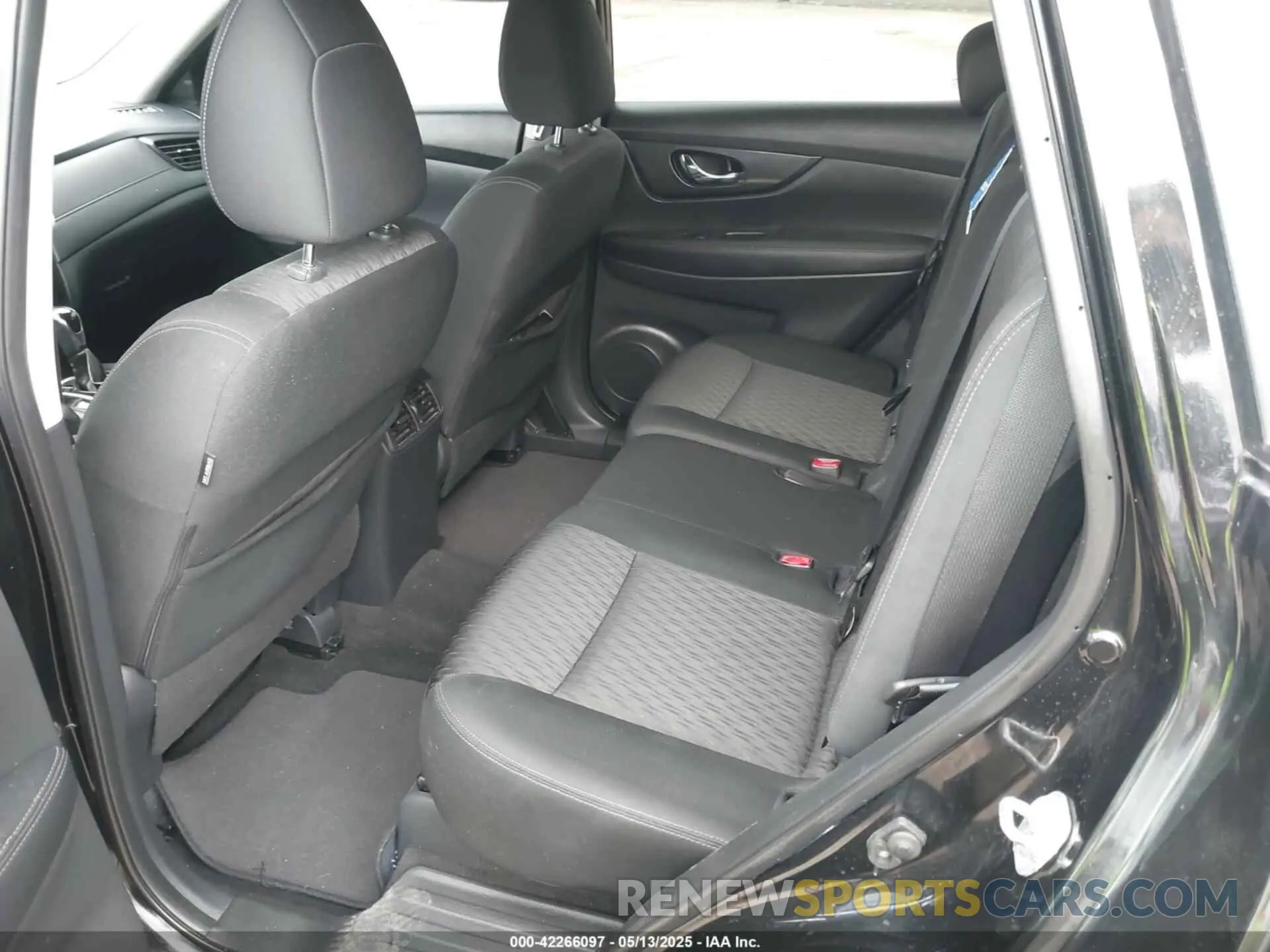 8 fotografías del automóvil dañado KNMAT2MT3KP503365 NISSAN ROGUE 2019