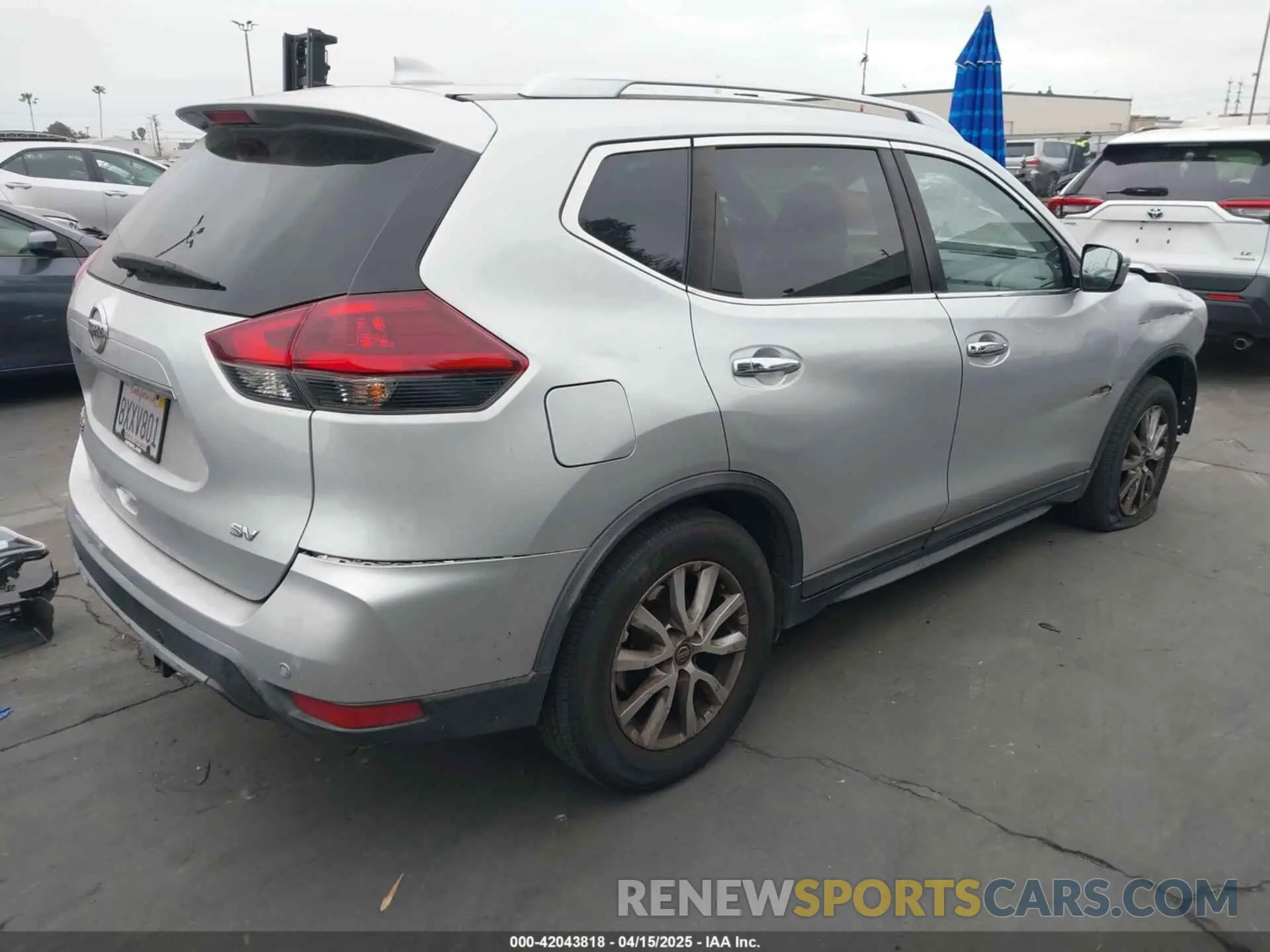4 fotografías del automóvil dañado KNMAT2MT3KP531635 NISSAN ROGUE 2019