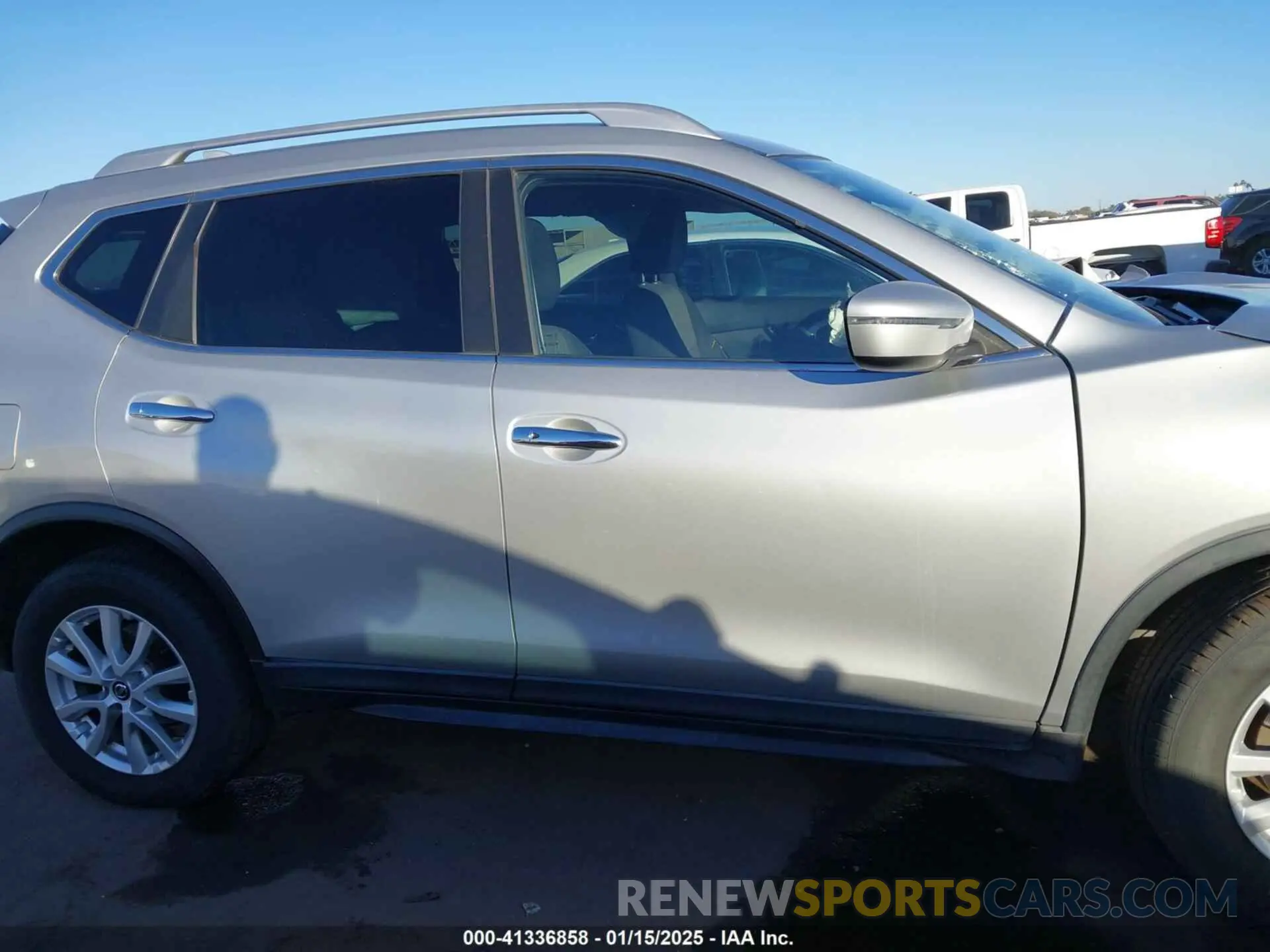 14 fotografías del automóvil dañado KNMAT2MT4KP507537 NISSAN ROGUE 2019
