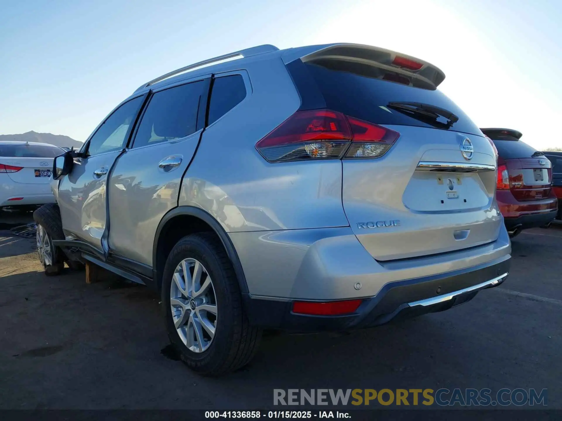 3 fotografías del automóvil dañado KNMAT2MT4KP507537 NISSAN ROGUE 2019