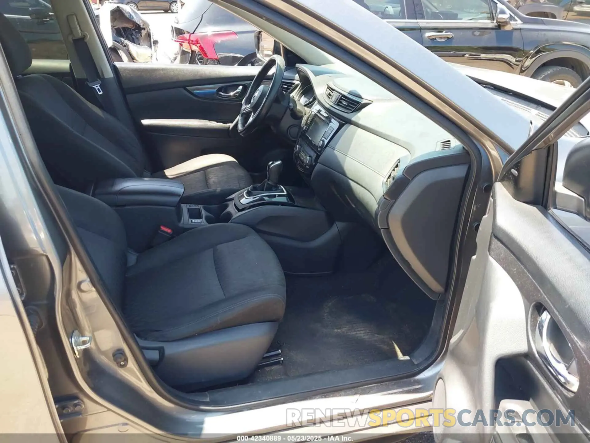 5 fotografías del automóvil dañado KNMAT2MT4KP556656 NISSAN ROGUE 2019
