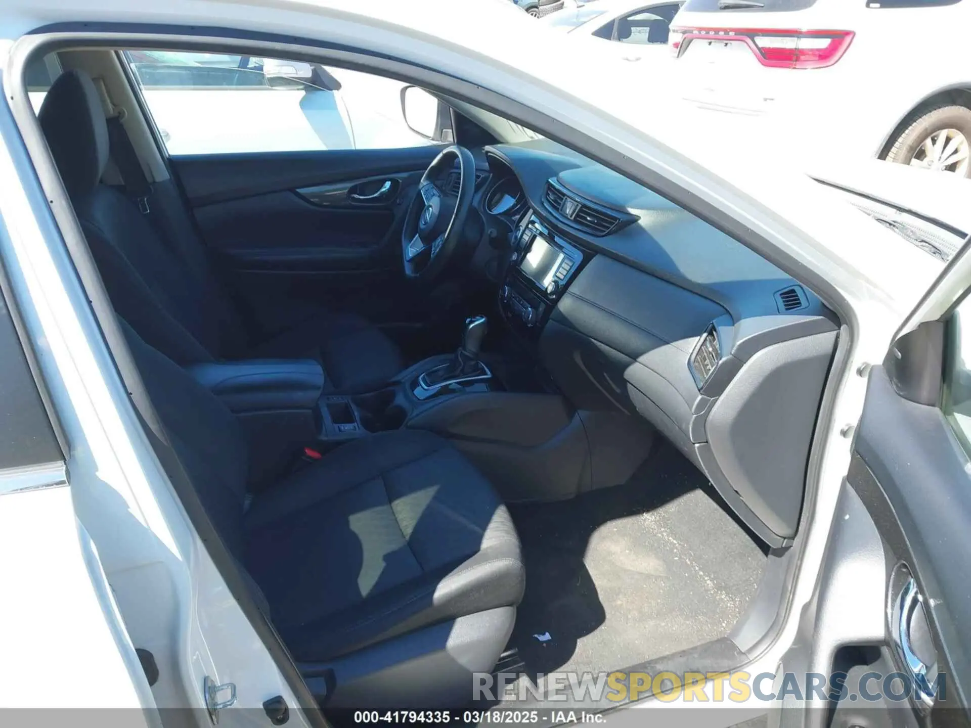 5 fotografías del automóvil dañado KNMAT2MTXKP512306 NISSAN ROGUE 2019