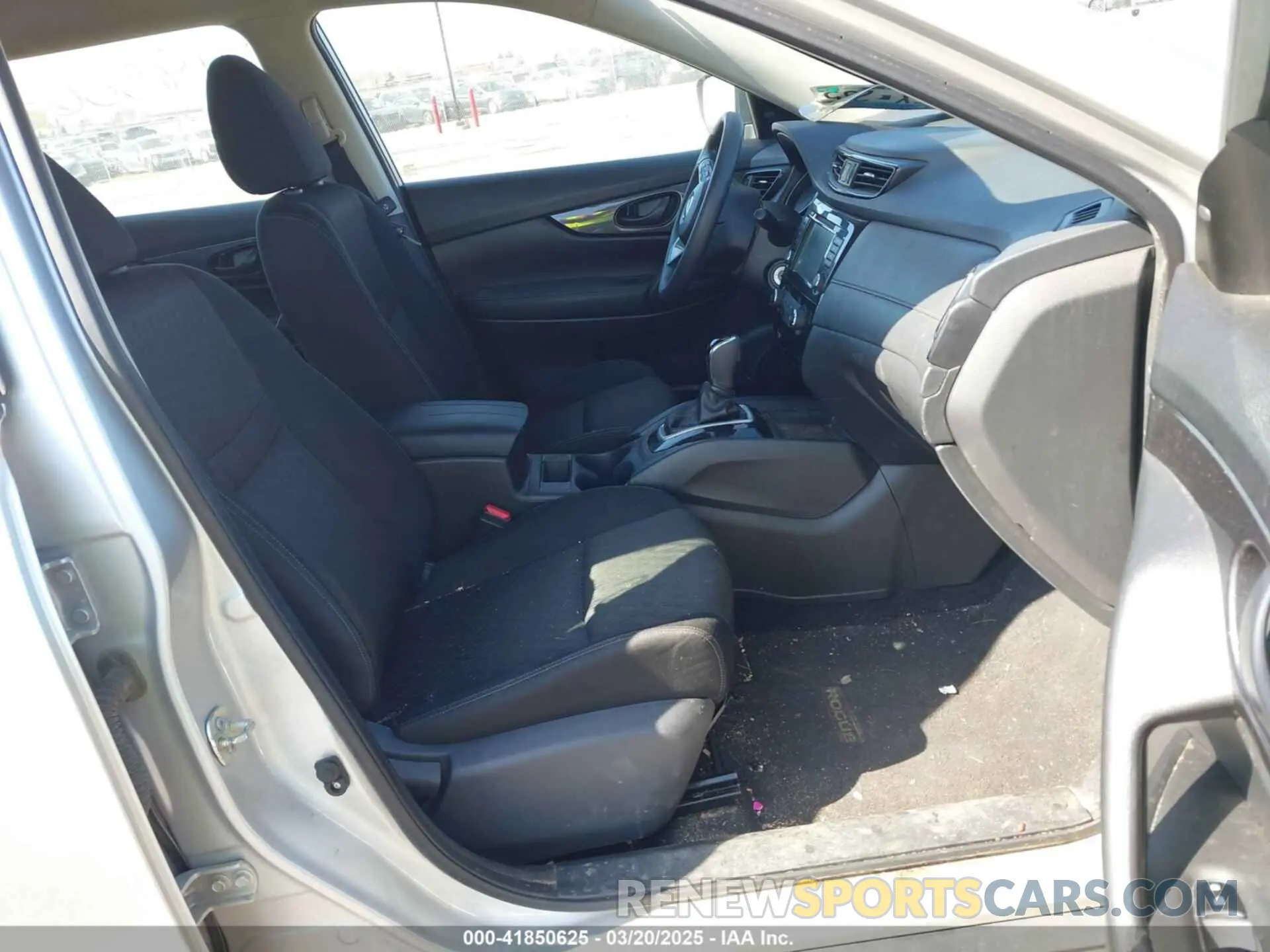 5 fotografías del automóvil dañado KNMAT2MV0KP537250 NISSAN ROGUE 2019