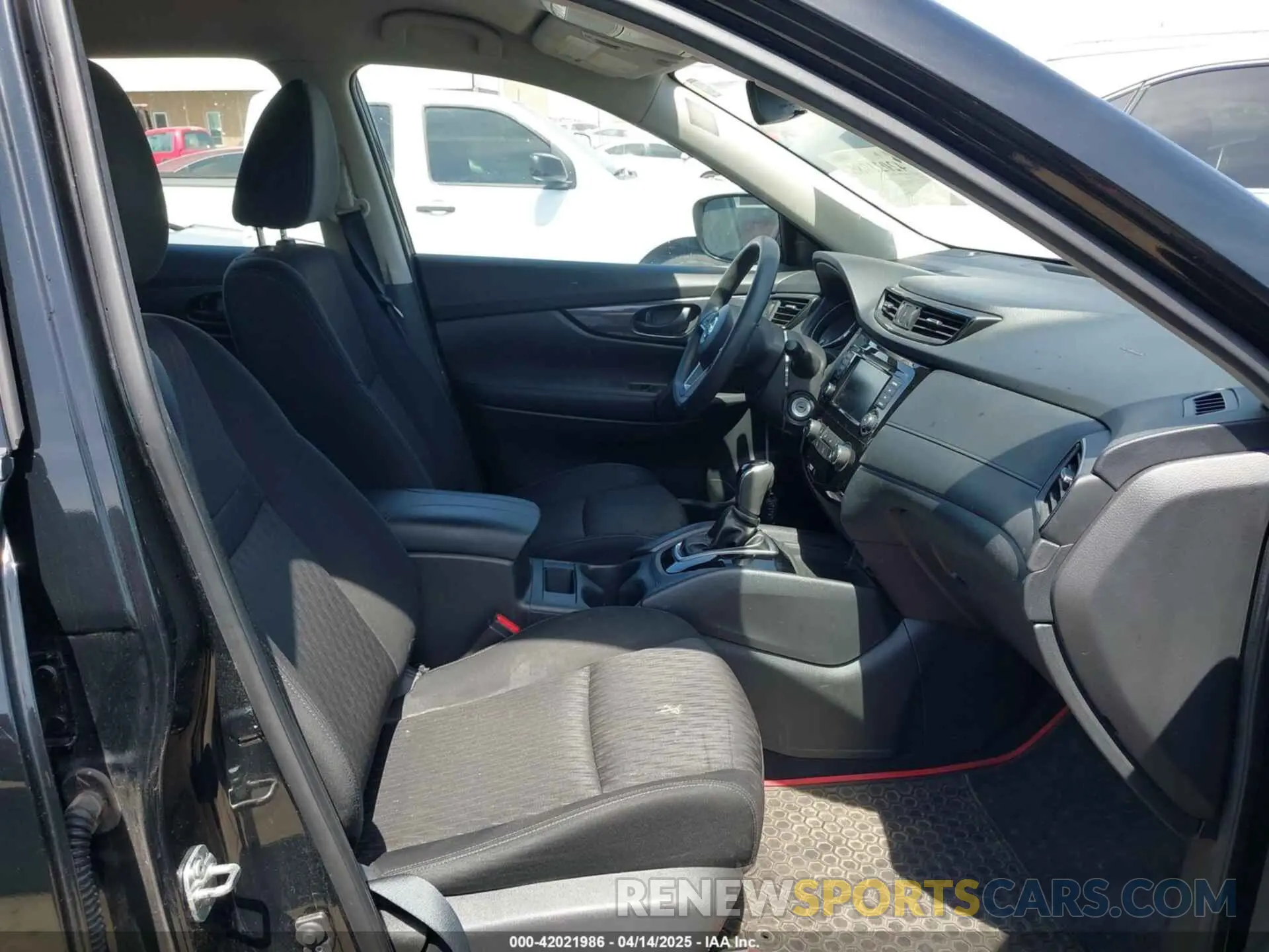 5 fotografías del automóvil dañado KNMAT2MV1KP559998 NISSAN ROGUE 2019