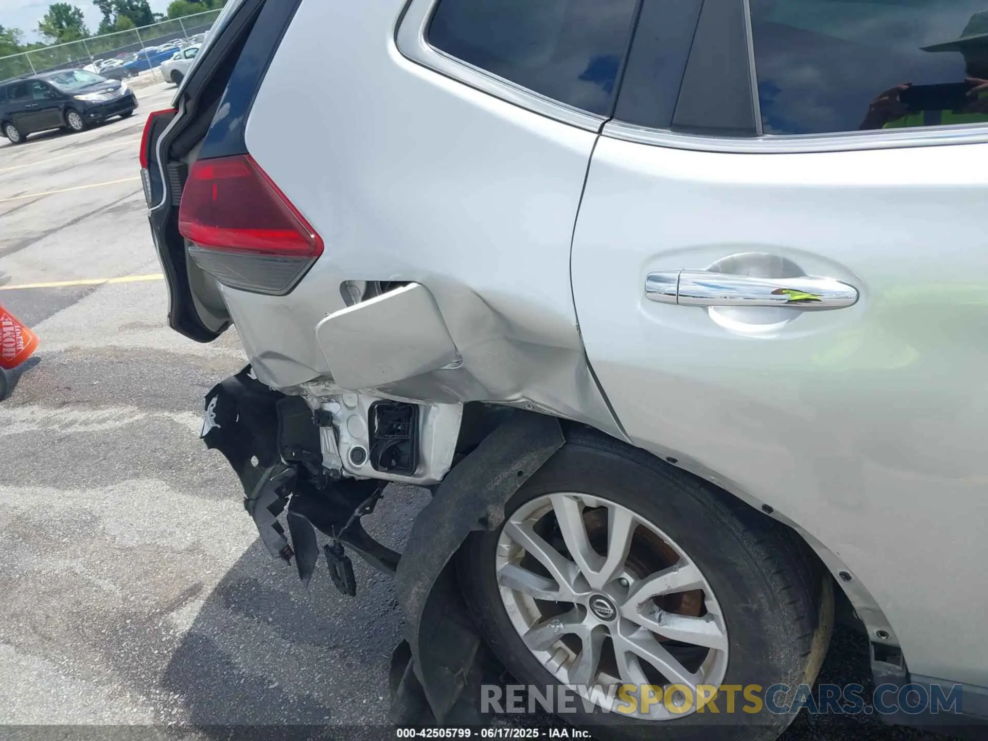 16 fotografías del automóvil dañado KNMAT2MV2KP535760 NISSAN ROGUE 2019