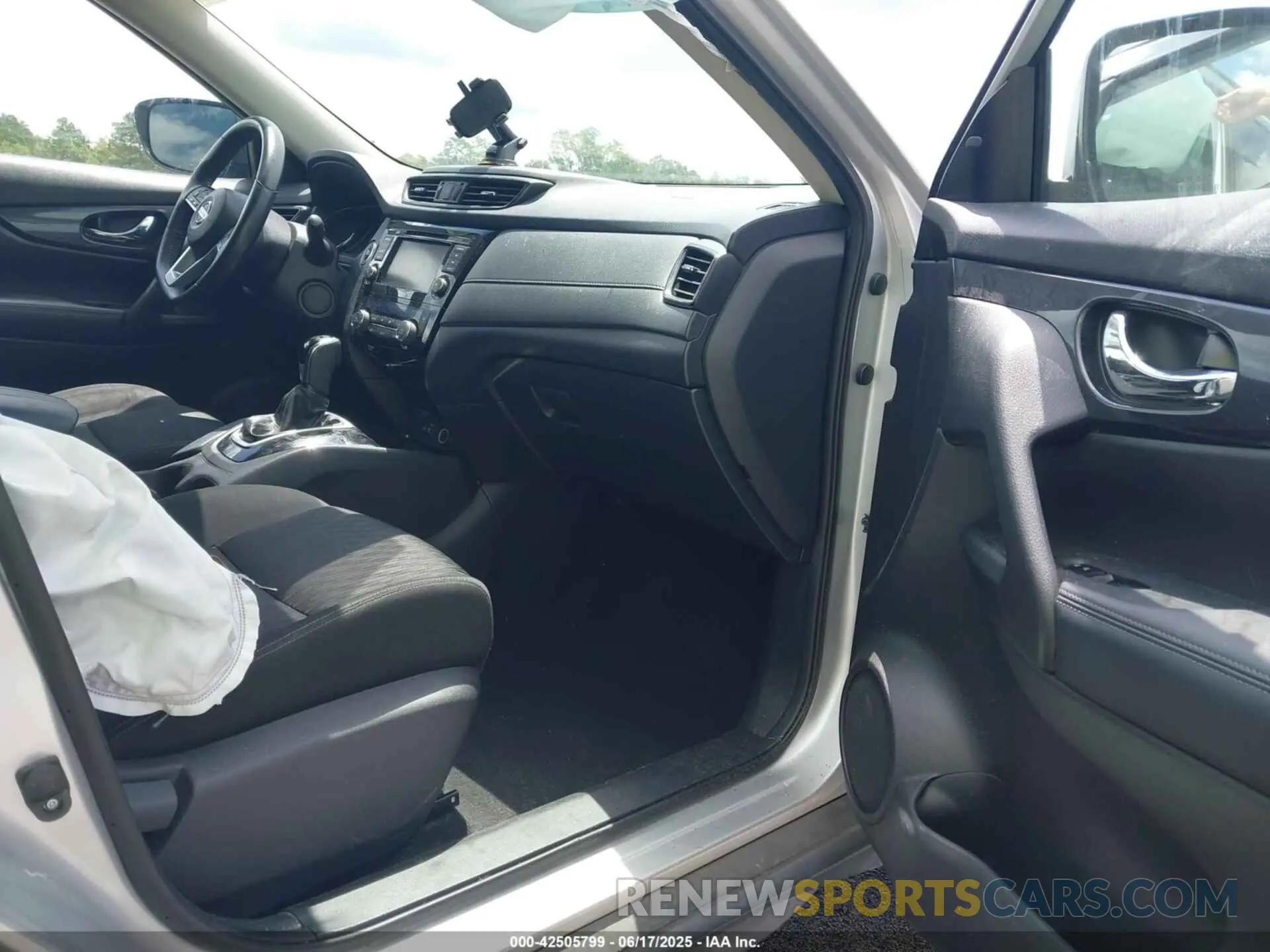 5 fotografías del automóvil dañado KNMAT2MV2KP535760 NISSAN ROGUE 2019